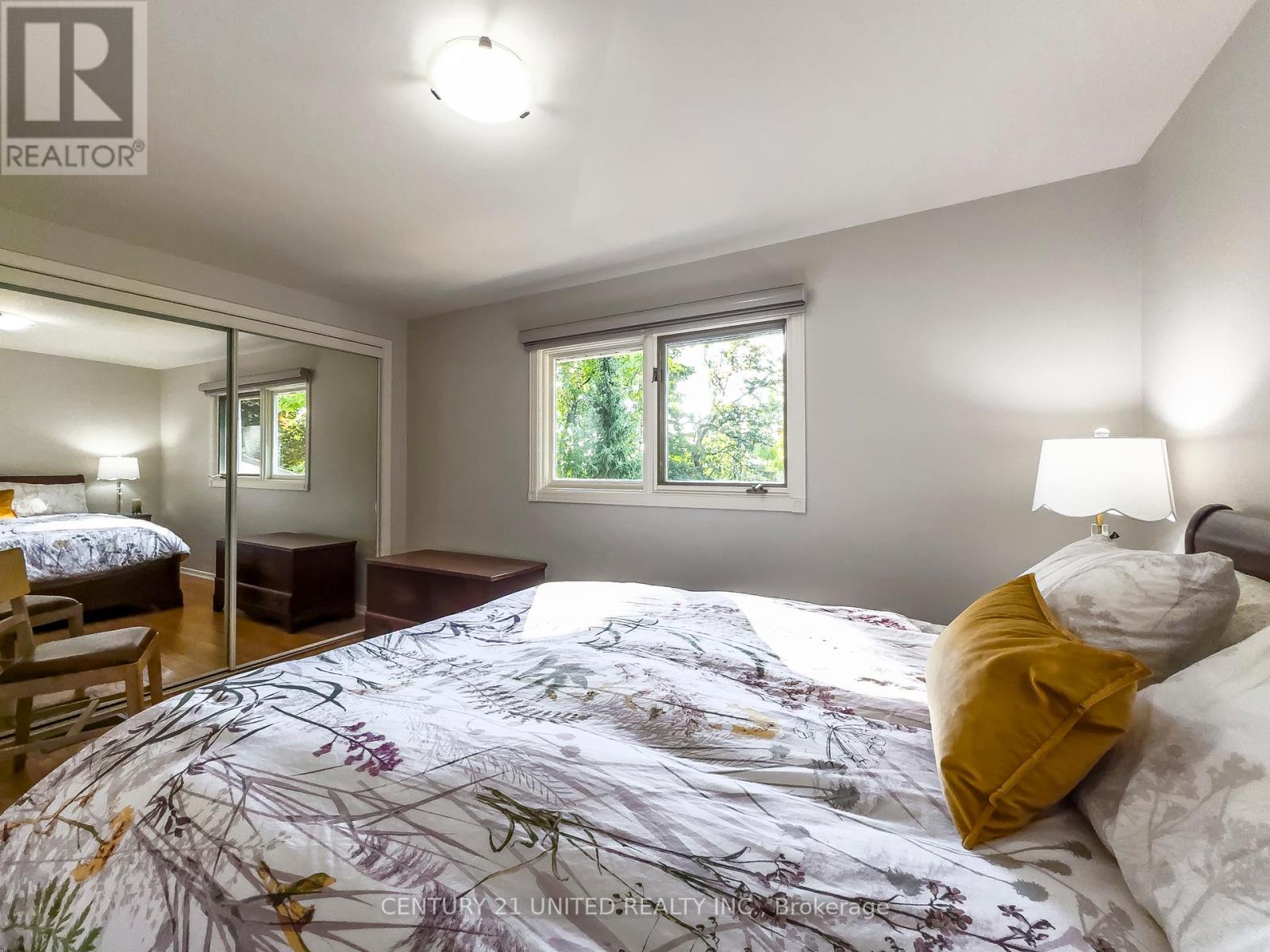 45 Crestwood Avenue, Peterborough (Monaghan Ward 2), Ontario  K9J 1N1 - Photo 23 - X12419689