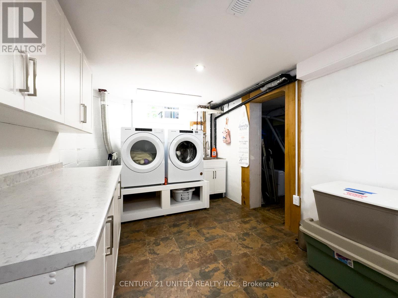 45 Crestwood Avenue, Peterborough (Monaghan Ward 2), Ontario  K9J 1N1 - Photo 36 - X12419689