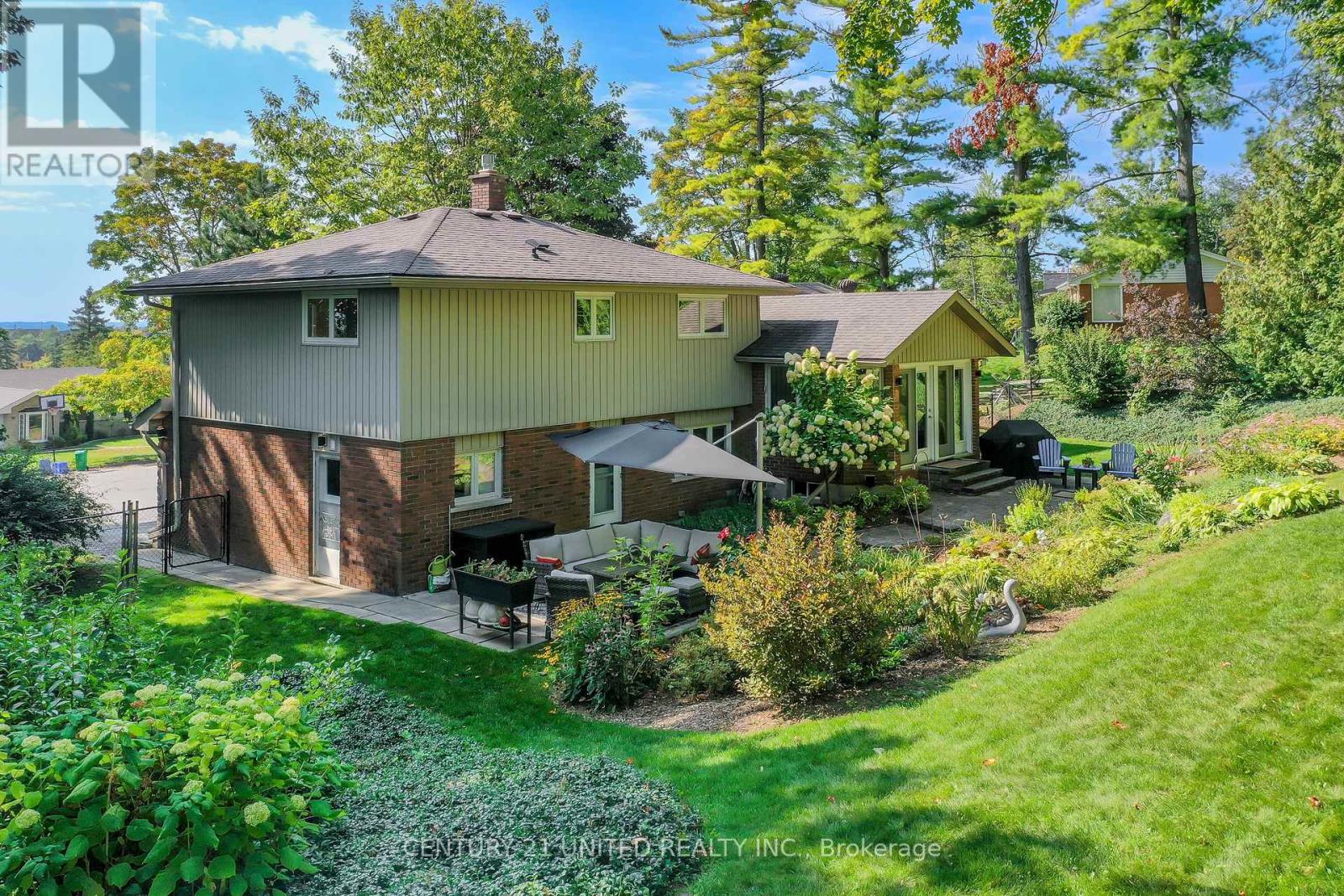 45 Crestwood Avenue, Peterborough (Monaghan Ward 2), Ontario  K9J 1N1 - Photo 38 - X12419689