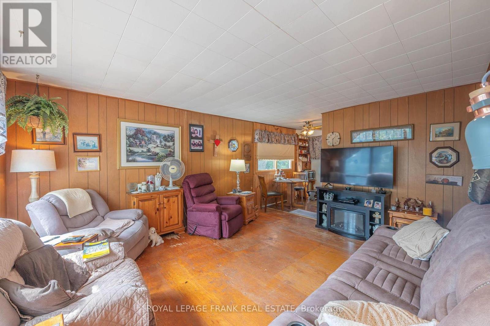 153 Fifes Bay Road, Selwyn, Ontario  K9J 6X3 - Photo 19 - X12419845