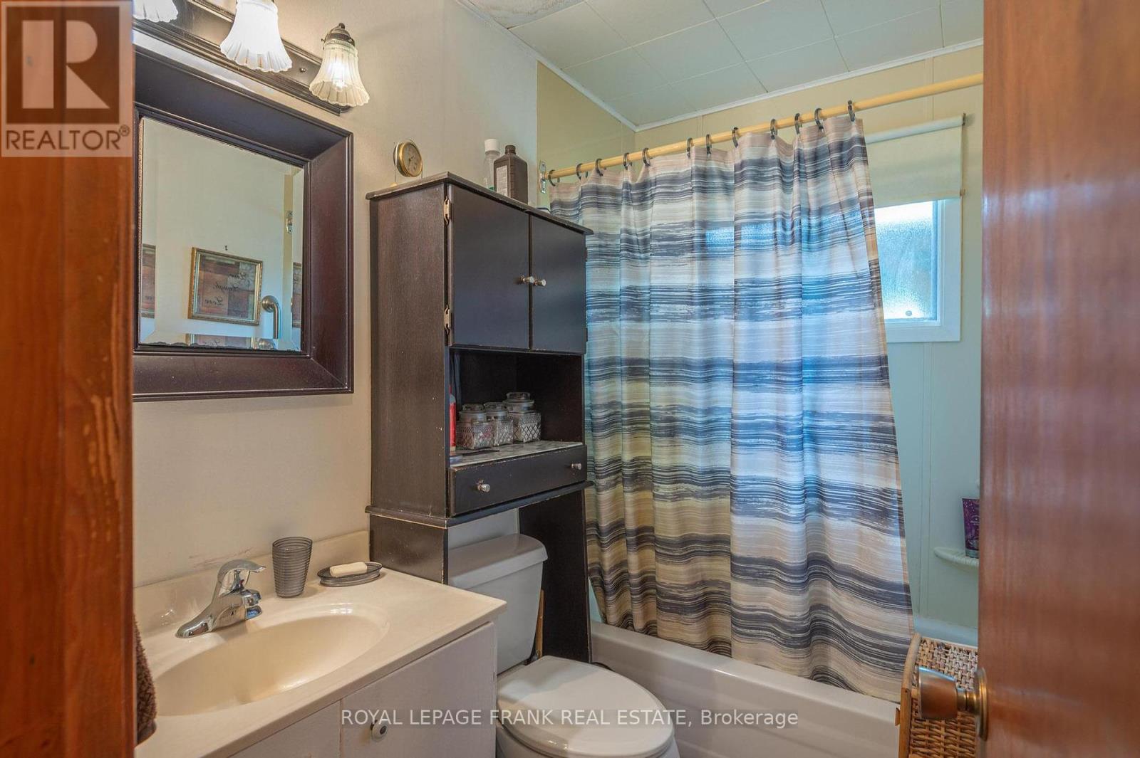 153 Fifes Bay Road, Selwyn, Ontario  K9J 6X3 - Photo 24 - X12419845