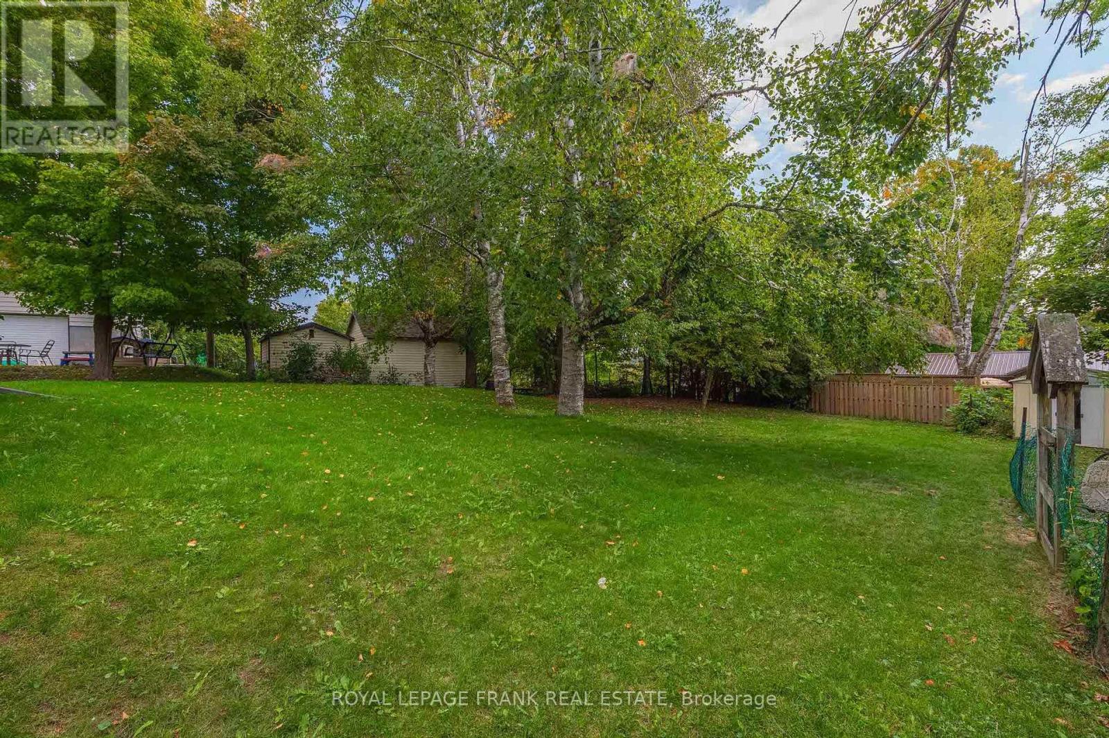 153 Fifes Bay Road, Selwyn, Ontario  K9J 6X3 - Photo 7 - X12419845