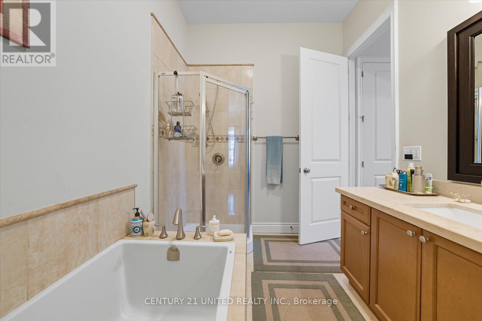 16 Lockside Drive, Peterborough (Otonabee Ward 1), Ontario  K9J 8T1 - Photo 25 - X12420039