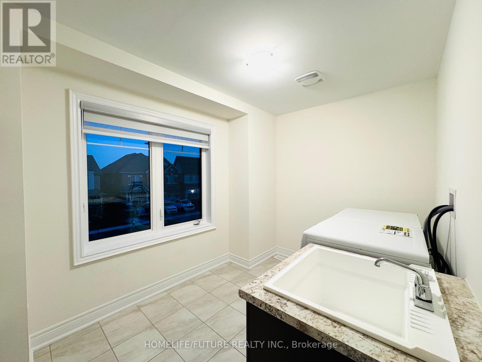 55 Wamsley Crescent, Clarington (Newcastle), Ontario  L1B 0W1 - Photo 7 - E12420340