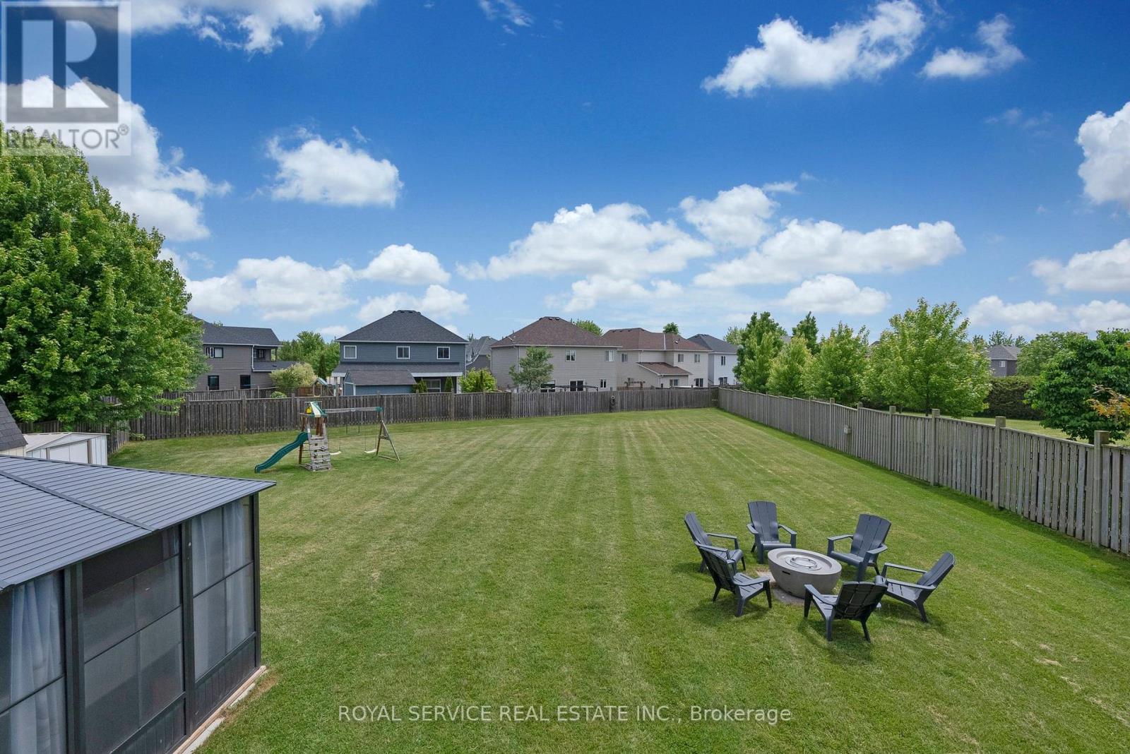 35 Alldread Crescent, Clarington (Newcastle), Ontario  L1B 0C2 - Photo 2 - E12420739