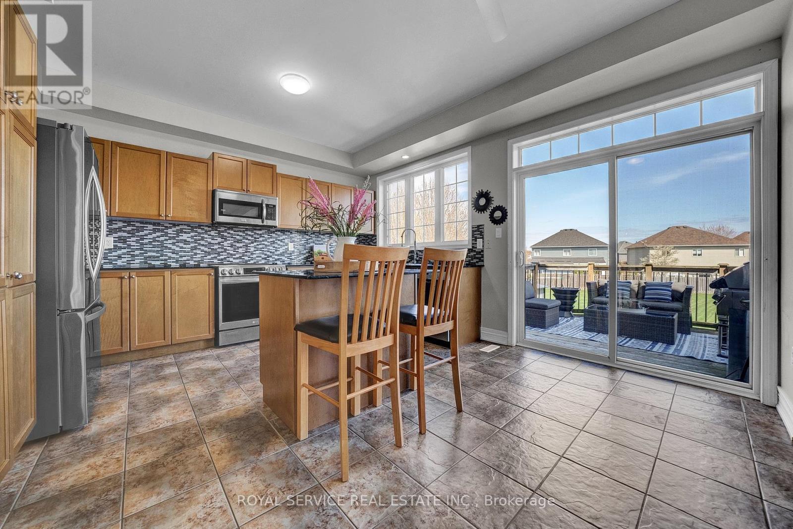 35 Alldread Crescent, Clarington (Newcastle), Ontario  L1B 0C2 - Photo 6 - E12420739