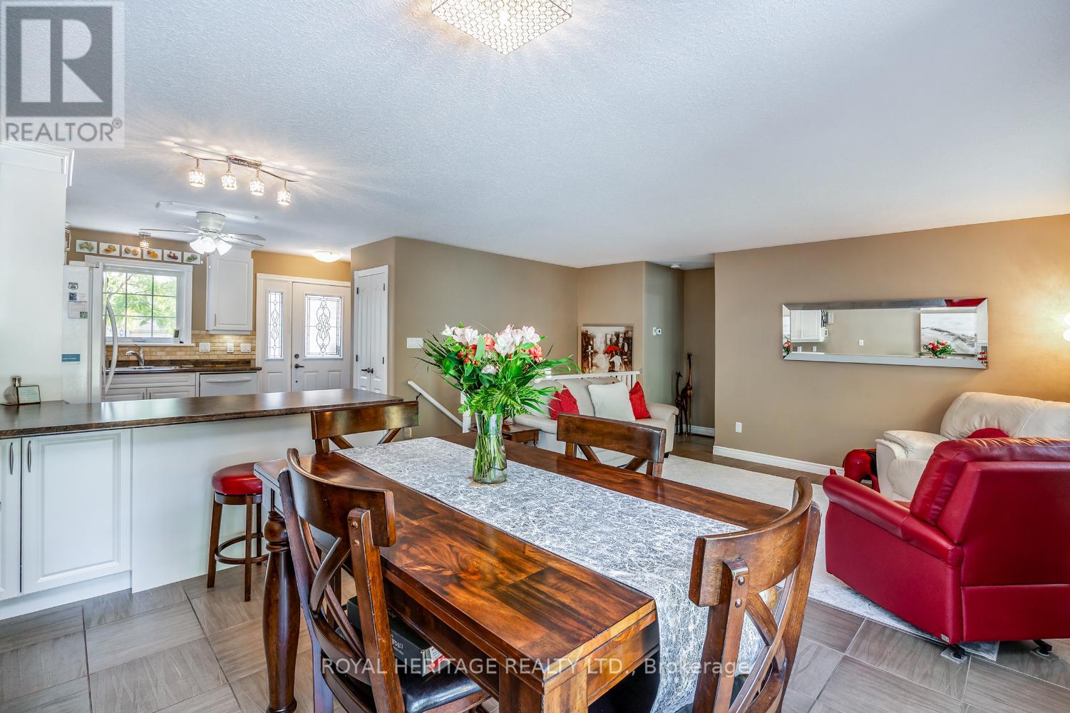 162 - 301 Carnegie Avenue, Peterborough (Northcrest Ward 5), Ontario  K9L 0G1 - Photo 20 - X12420987