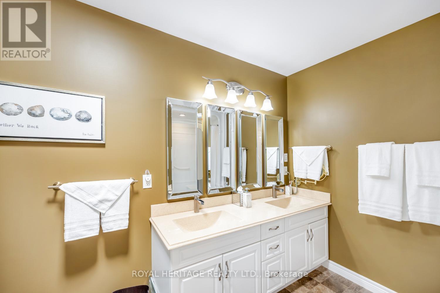 162 - 301 Carnegie Avenue, Peterborough (Northcrest Ward 5), Ontario  K9L 0G1 - Photo 28 - X12420987
