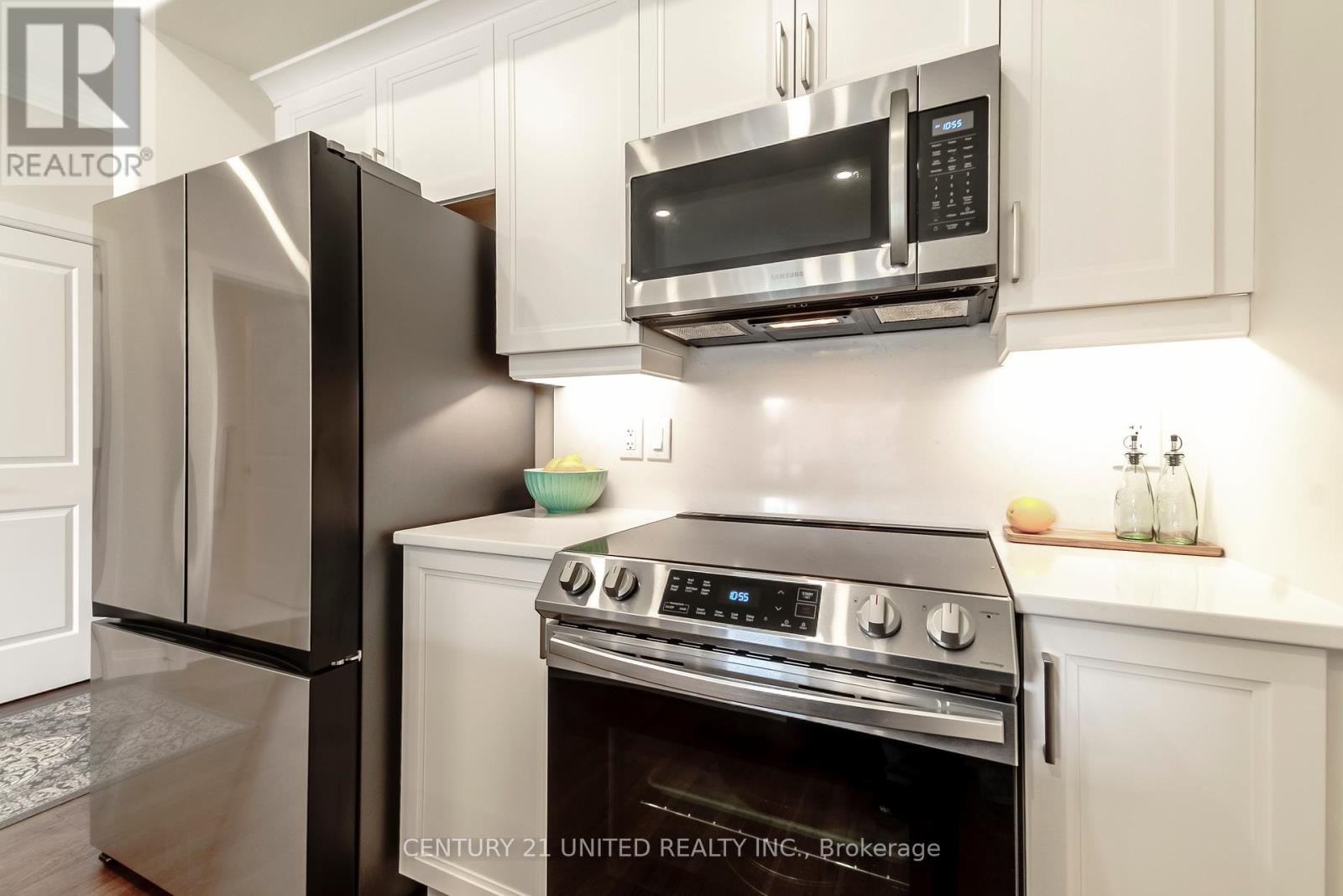 202 - 19 Hampton Lane, Selwyn, Ontario  K0L 2H0 - Photo 11 - X12421366