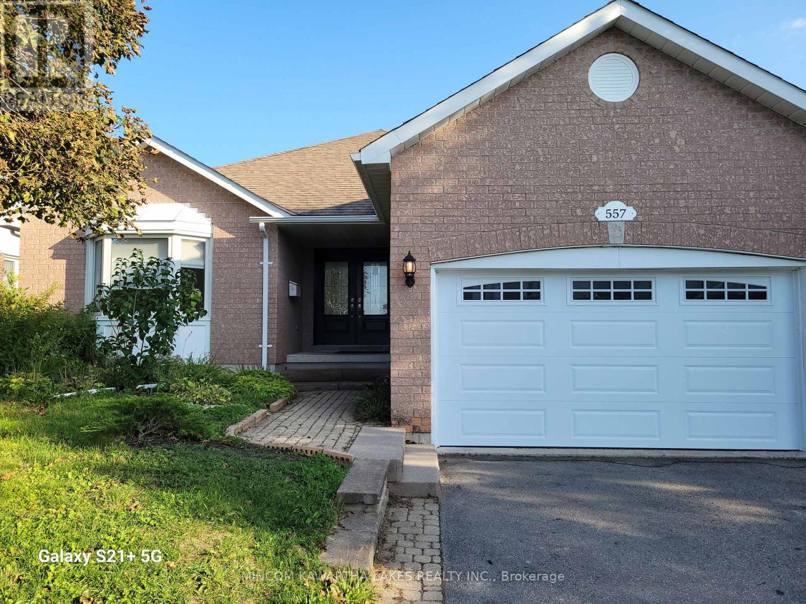 557 Westman Avenue, Peterborough (Otonabee Ward 1), Ontario  K9K 2E6 - Photo 2 - X12421419