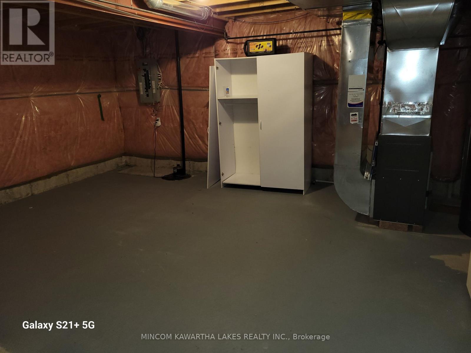 557 Westman Avenue, Peterborough (Otonabee Ward 1), Ontario  K9K 2E6 - Photo 30 - X12421419