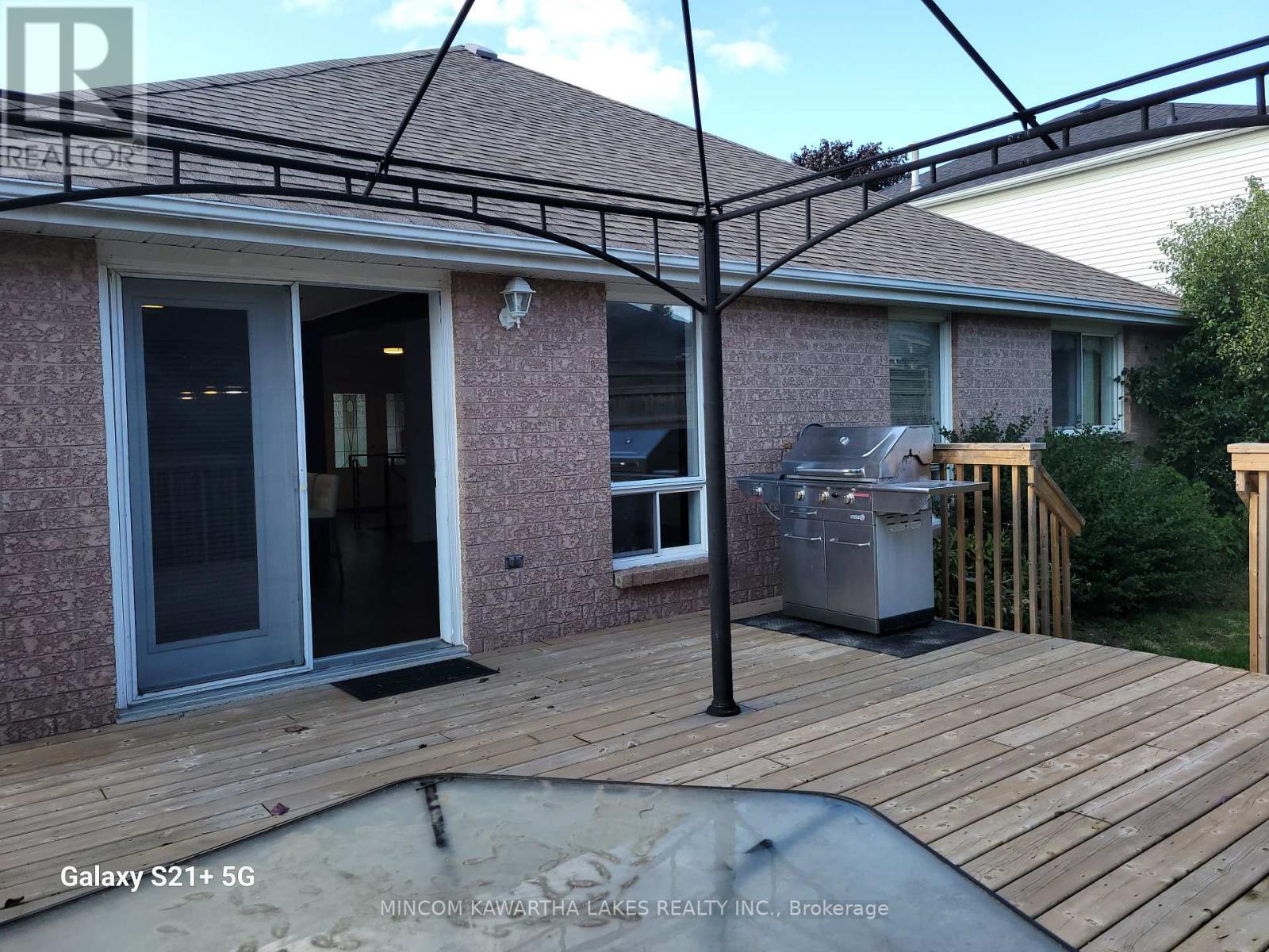 557 Westman Avenue, Peterborough (Otonabee Ward 1), Ontario  K9K 2E6 - Photo 37 - X12421419