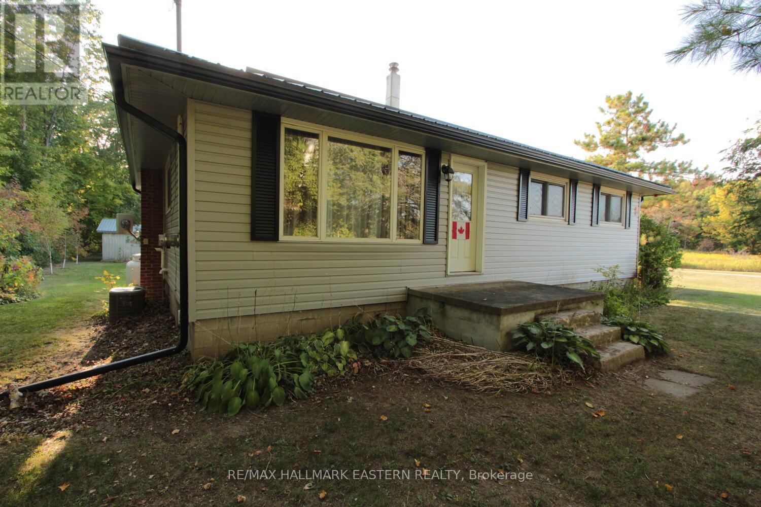 1092 Mid Belmont 7th Line, Havelock-Belmont-Methuen (Belmont-Methuen), Ontario  K0L 1Z0 - Photo 8 - X12421638