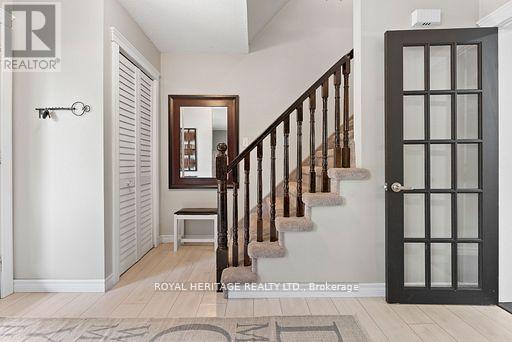 44 Regent Street, Kawartha Lakes (Lindsay), Ontario  K9V 3V2 - Photo 14 - X12421723