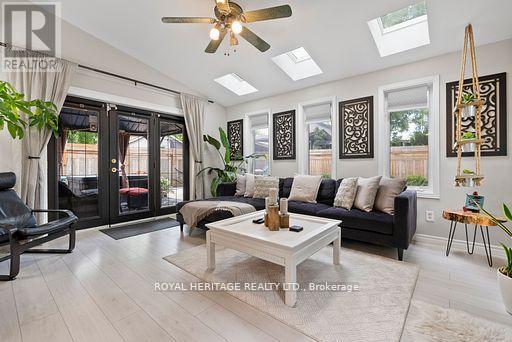 44 Regent Street, Kawartha Lakes (Lindsay), Ontario  K9V 3V2 - Photo 24 - X12421723