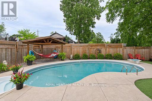 44 Regent Street, Kawartha Lakes (Lindsay), Ontario  K9V 3V2 - Photo 38 - X12421723