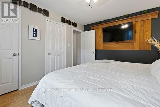 44 Regent Street, Kawartha Lakes (Lindsay), Ontario  K9V 3V2 - Photo 4 - X12421723