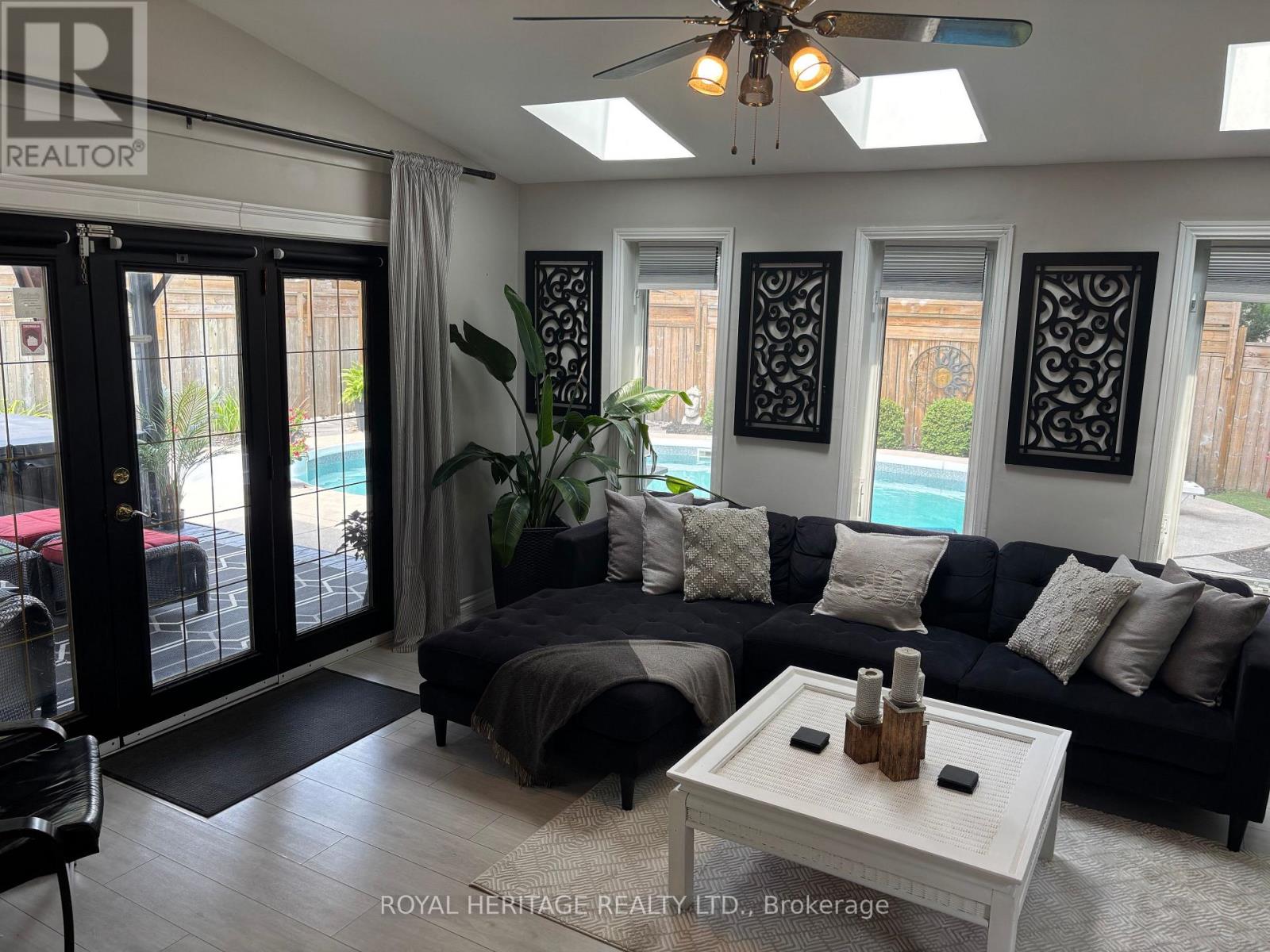 44 Regent Street, Kawartha Lakes (Lindsay), Ontario  K9V 3V2 - Photo 46 - X12421723