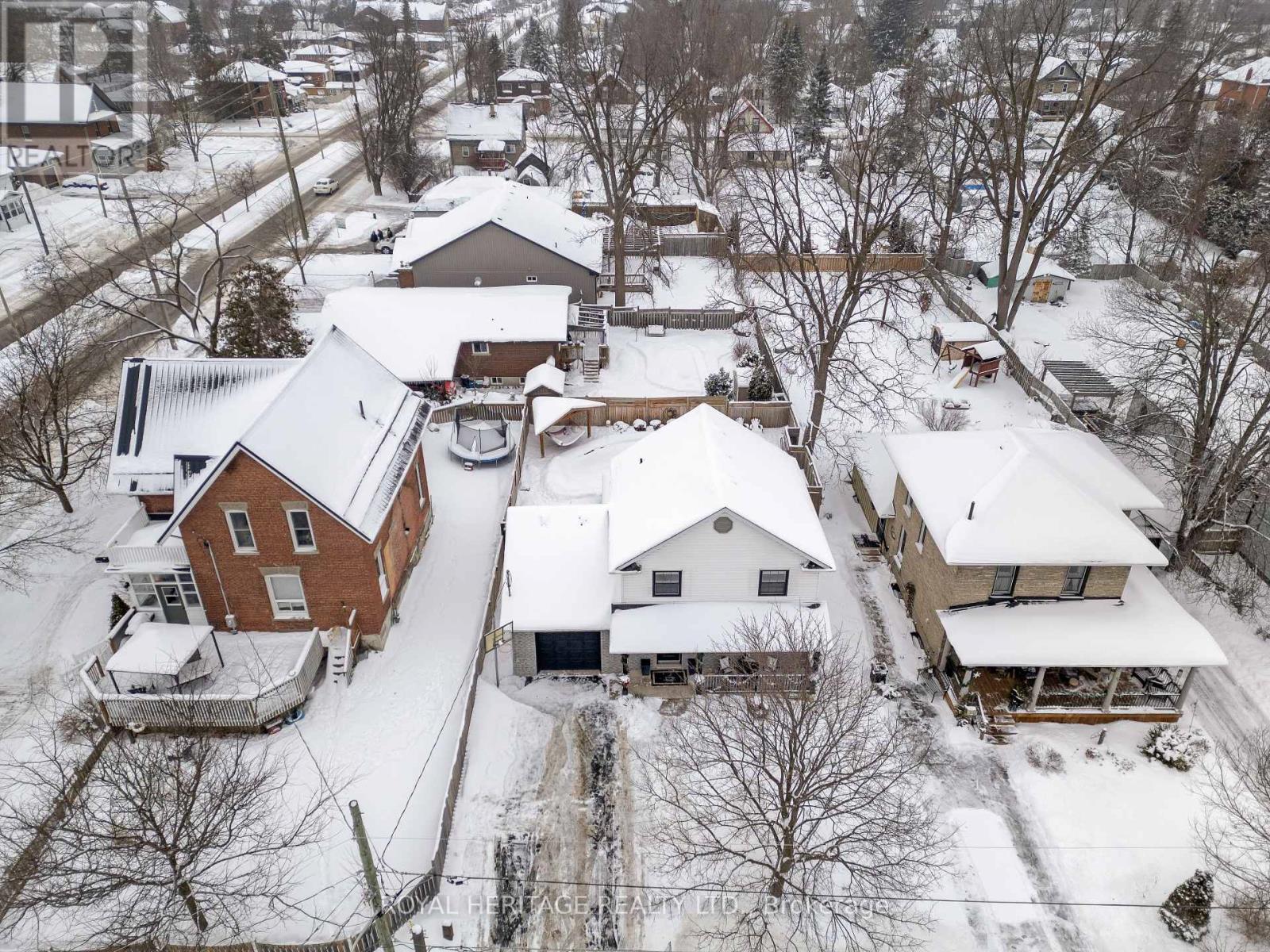 44 Regent Street, Kawartha Lakes (Lindsay), Ontario  K9V 3V2 - Photo 48 - X12421723