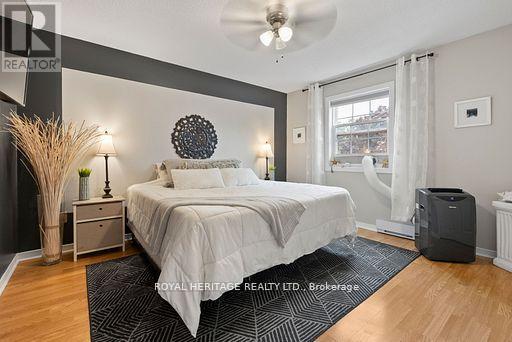 44 Regent Street, Kawartha Lakes (Lindsay), Ontario  K9V 3V2 - Photo 5 - X12421723