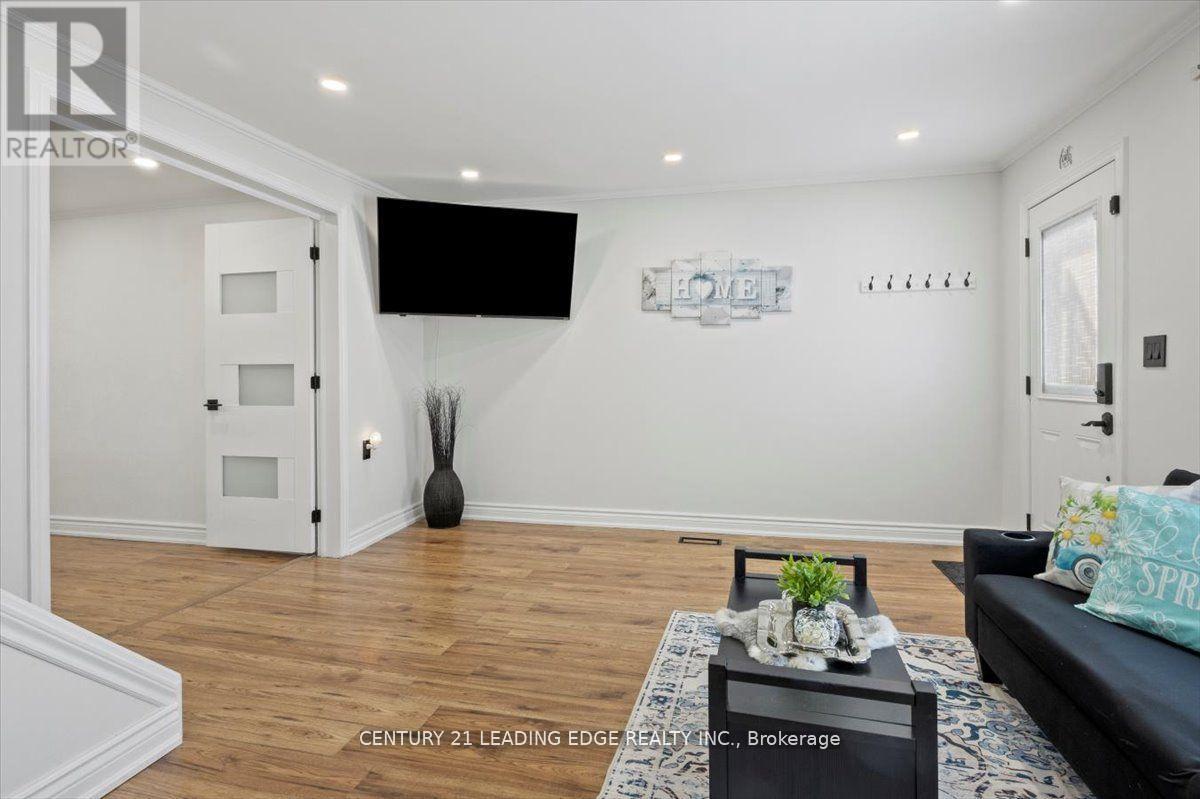 40 St Patrick Street, Kawartha Lakes (Lindsay), Ontario  K9V 1R2 - Photo 7 - X12421703