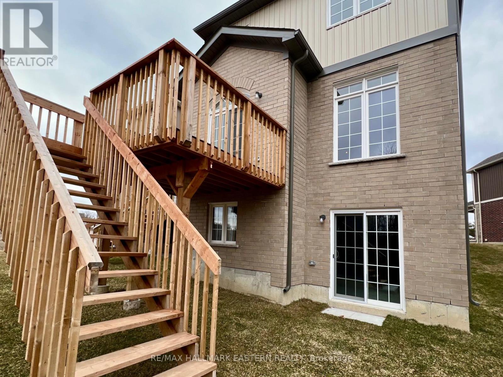 37 Coldbrook Drive, Cavan Monaghan (Millbrook Village), Ontario  L0A 1G0 - Photo 35 - X12422690