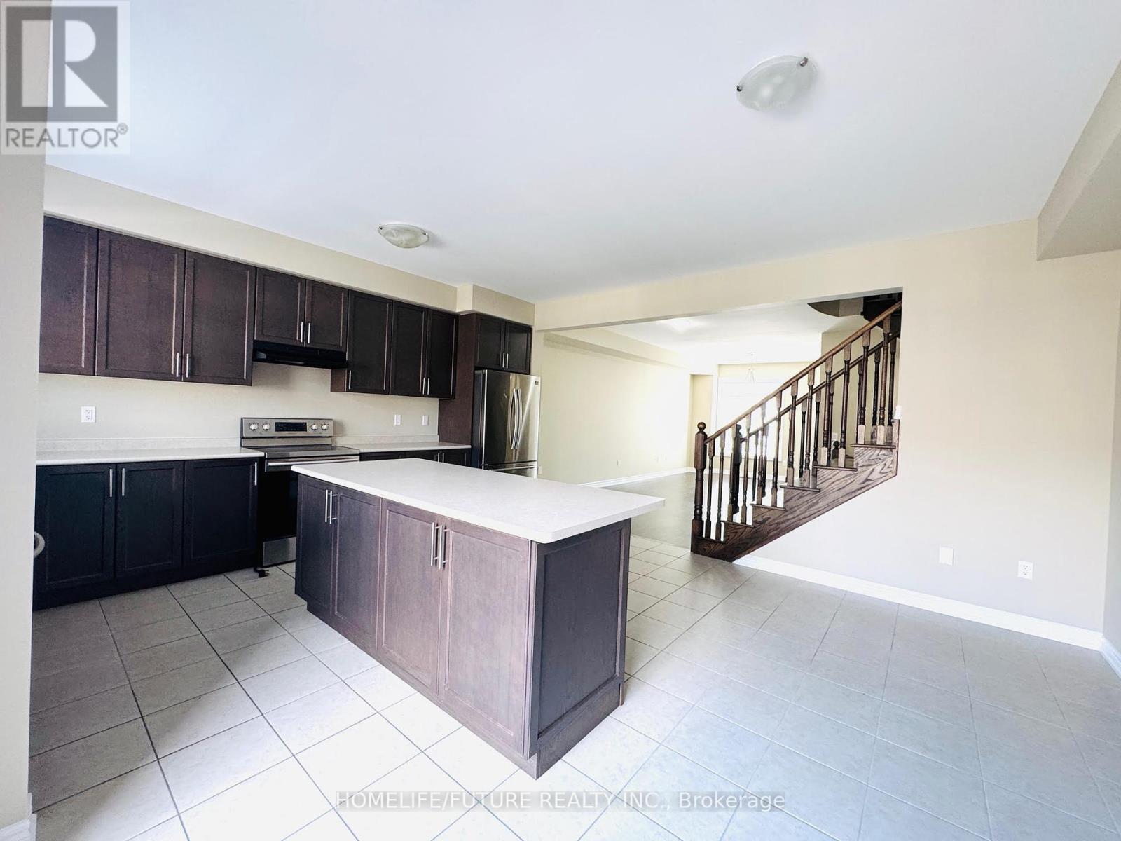 20 Aldridge Lane, Clarington (Newcastle), Ontario  L1B 0K8 - Photo 3 - E12422709