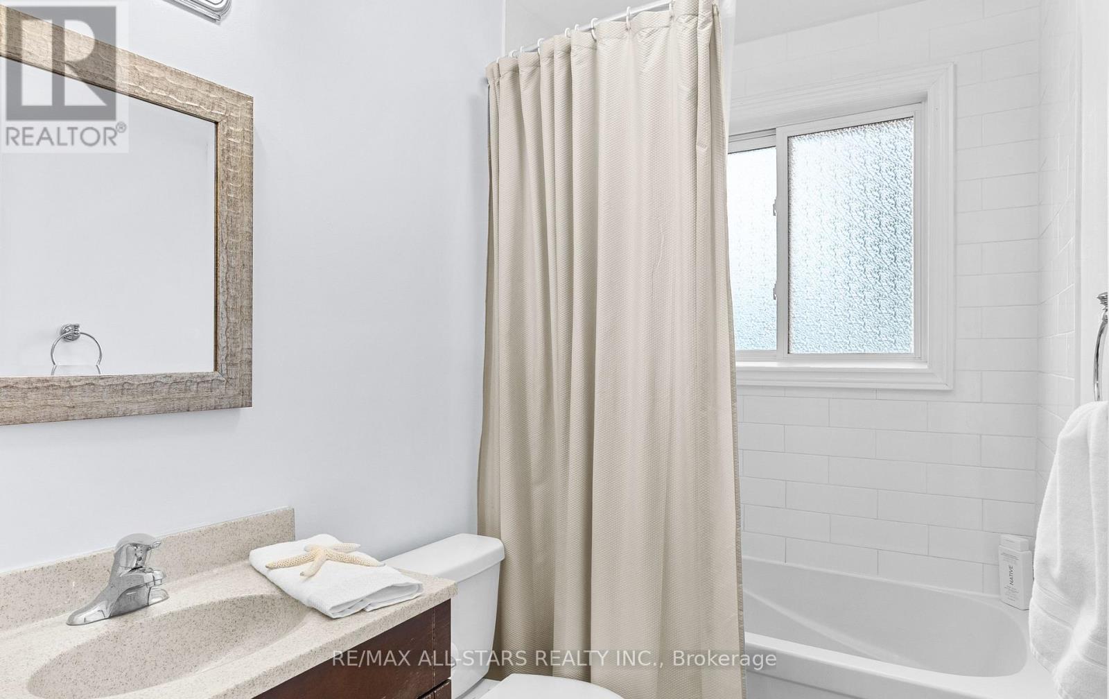 126 Marina Boulevard, Peterborough (Northcrest Ward 5), Ontario  K9H 6M6 - Photo 14 - X12422996