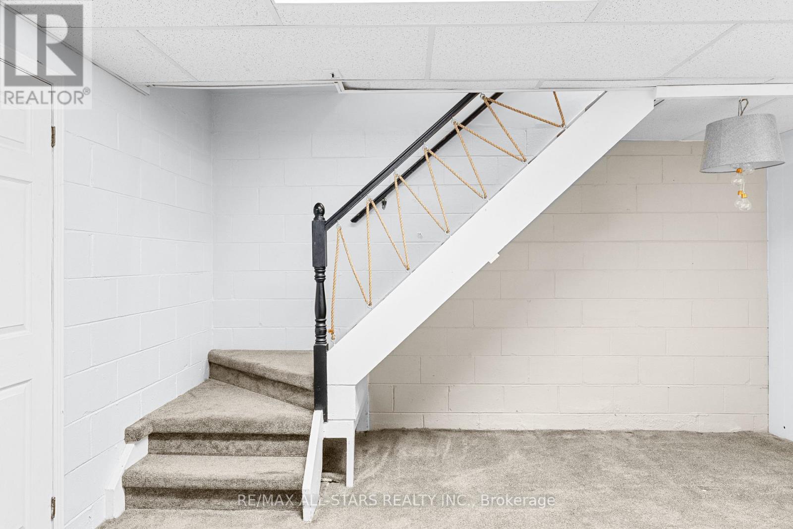 126 Marina Boulevard, Peterborough (Northcrest Ward 5), Ontario  K9H 6M6 - Photo 15 - X12422996