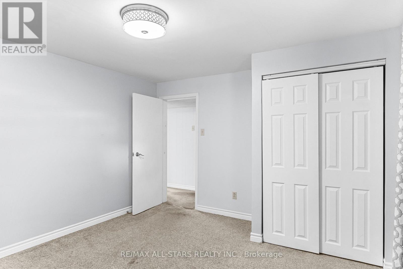 126 Marina Boulevard, Peterborough (Northcrest Ward 5), Ontario  K9H 6M6 - Photo 17 - X12422996
