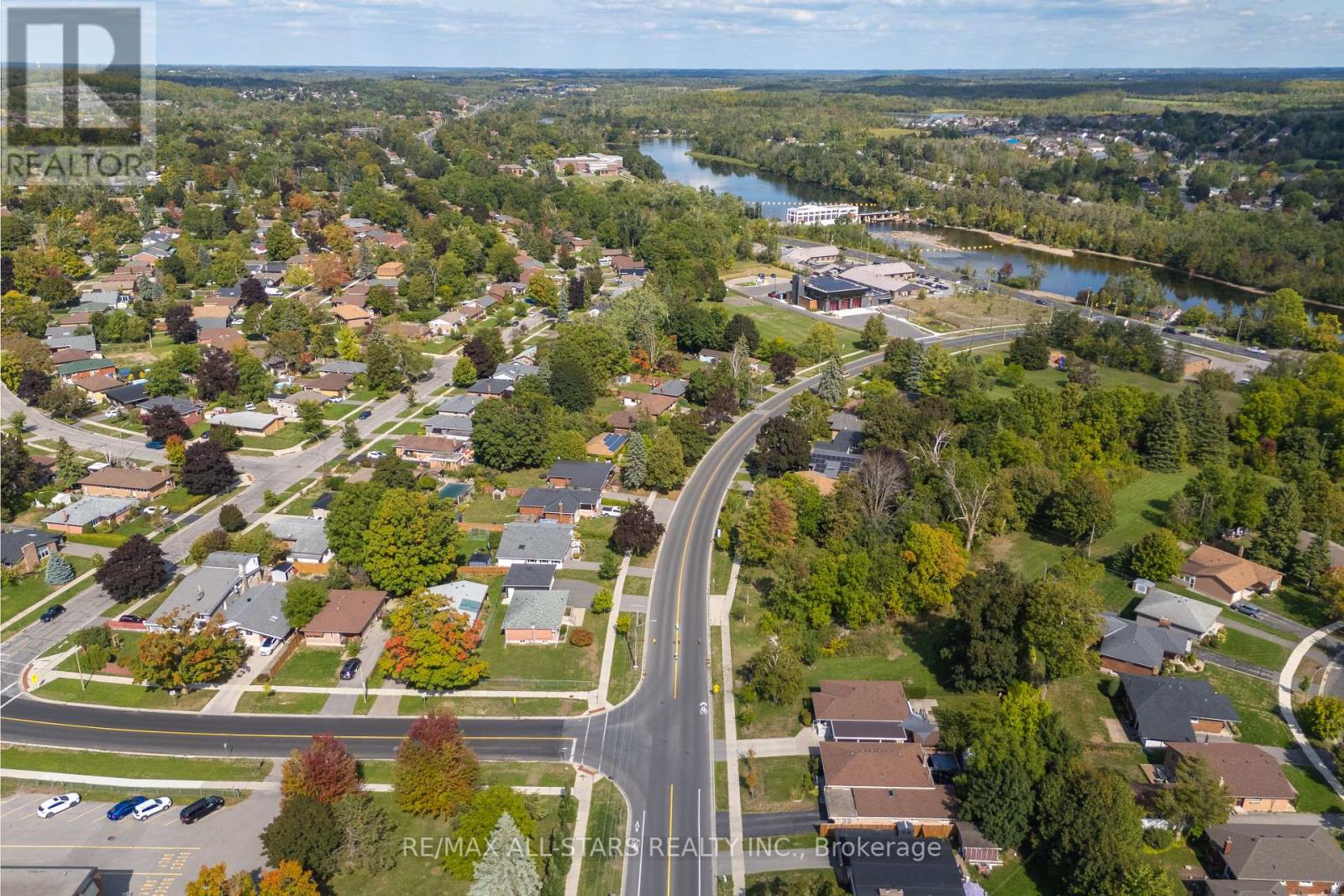 126 Marina Boulevard, Peterborough (Northcrest Ward 5), Ontario  K9H 6M6 - Photo 3 - X12422996