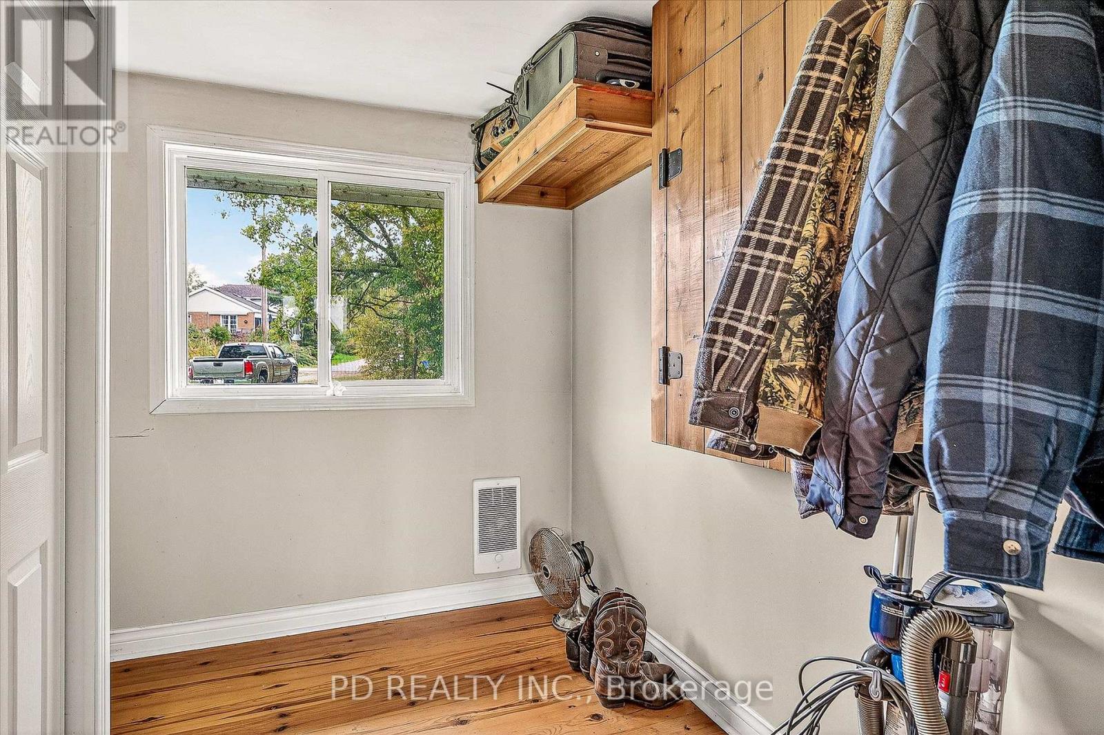 11 Charlotte Crescent, Kawartha Lakes (Emily), Ontario  K0L 2W0 - Photo 46 - X12423396