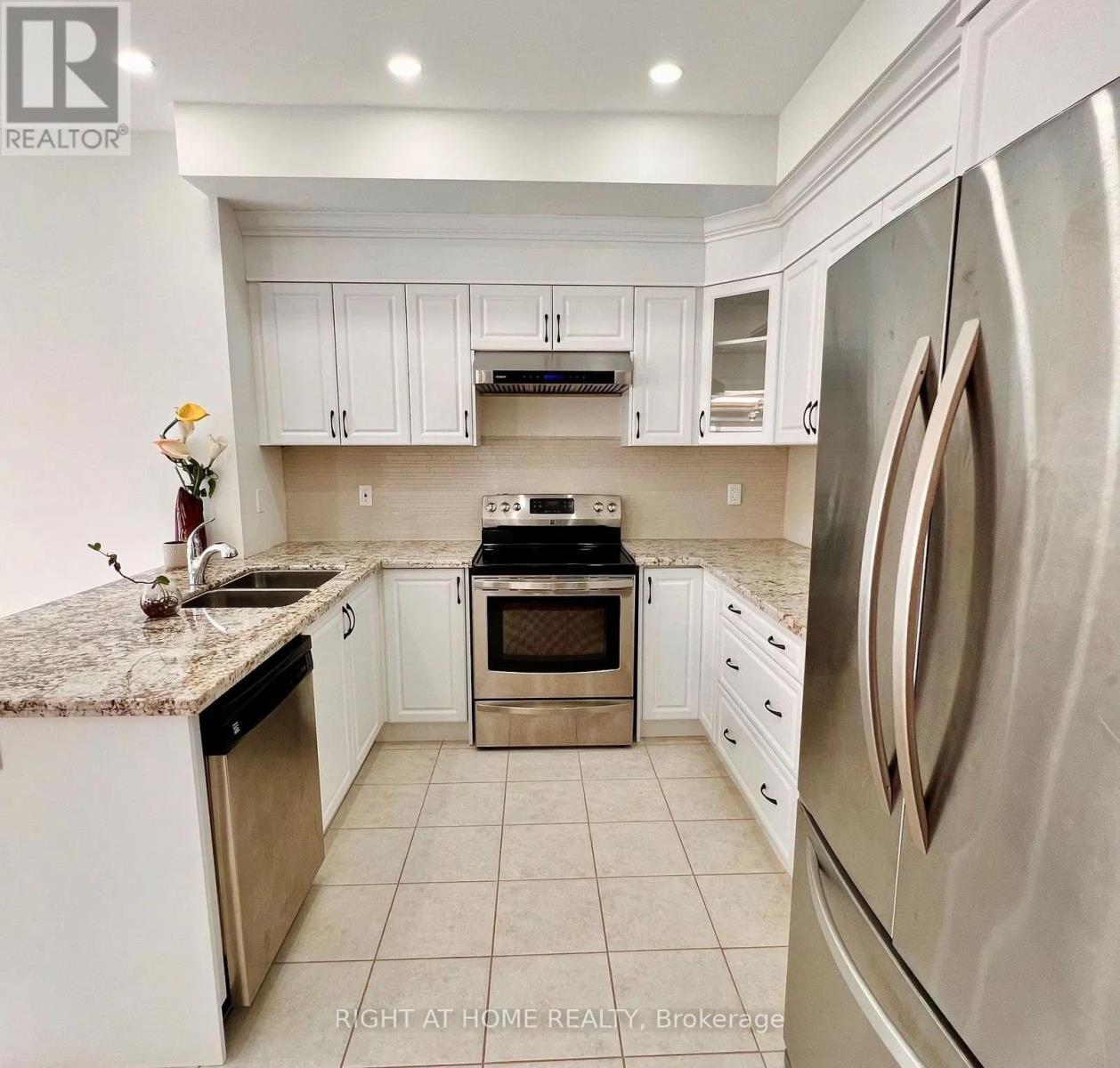 18 Goheen Street, Clarington (Newcastle), Ontario  L1B 0K7 - Photo 10 - E12423820