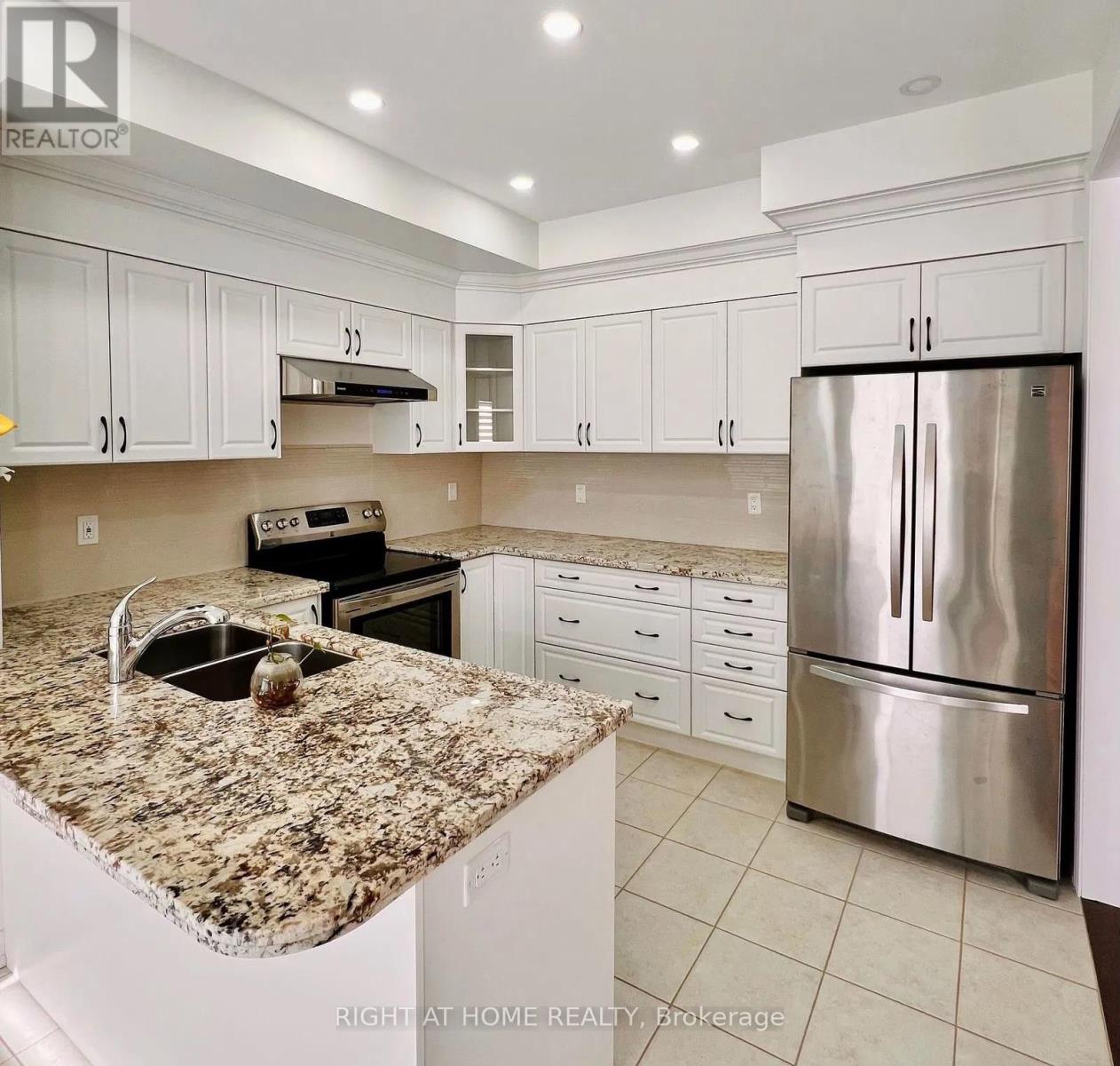 18 Goheen Street, Clarington (Newcastle), Ontario  L1B 0K7 - Photo 11 - E12423820