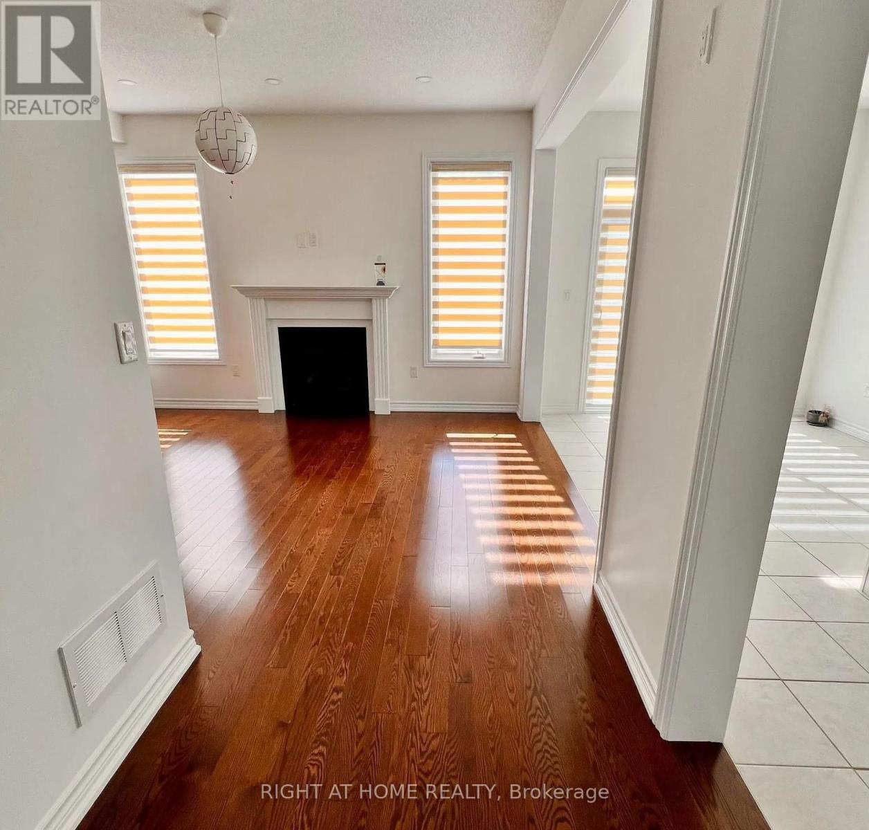 18 Goheen Street, Clarington (Newcastle), Ontario  L1B 0K7 - Photo 5 - E12423820