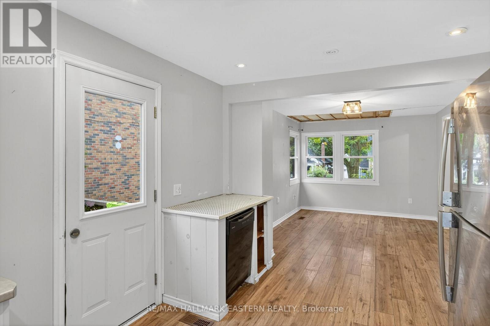 650 Bolivar Street, Peterborough (Town Ward 3), Ontario  K9J 4S2 - Photo 15 - X12423886