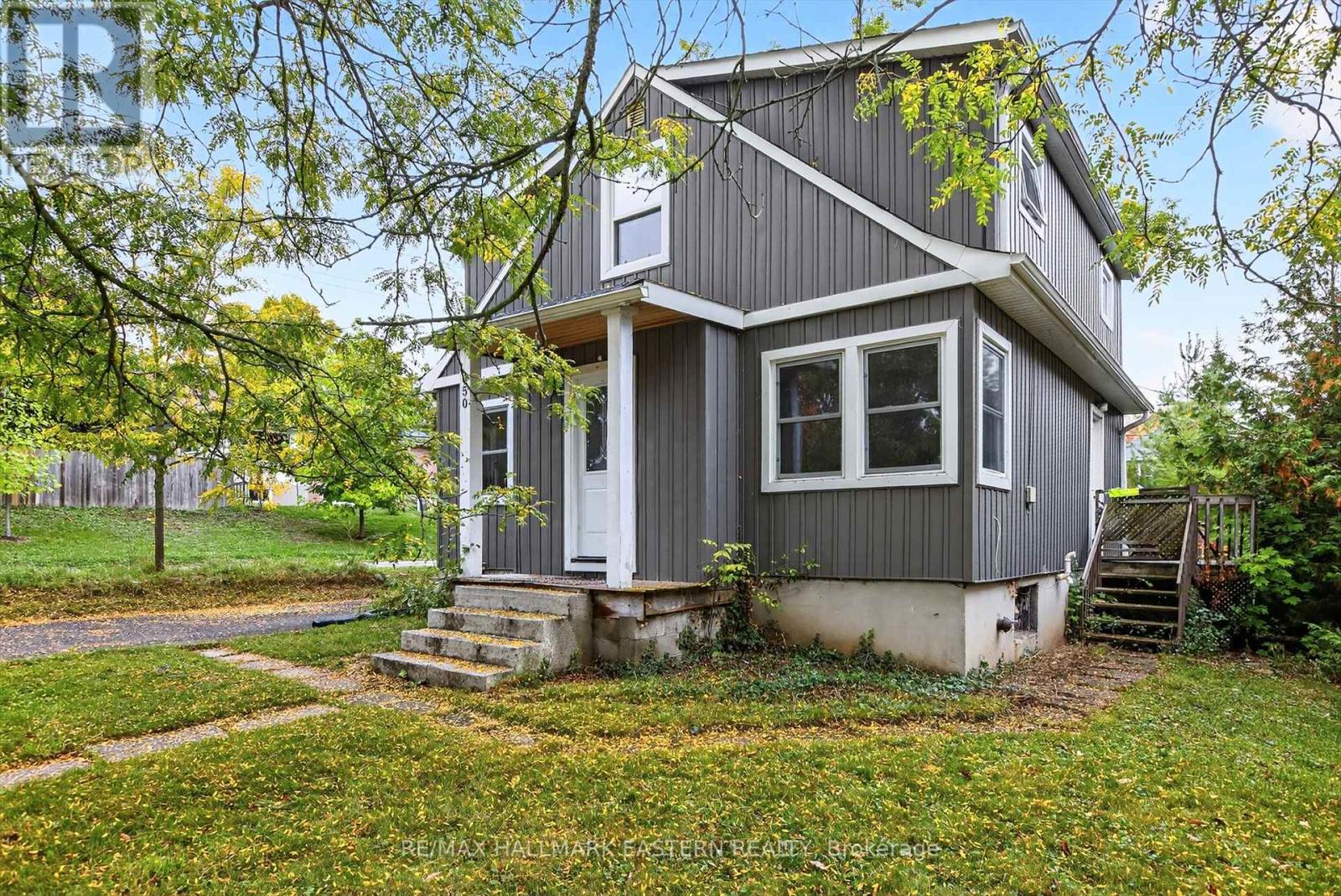 650 Bolivar Street, Peterborough (Town Ward 3), Ontario  K9J 4S2 - Photo 2 - X12423886