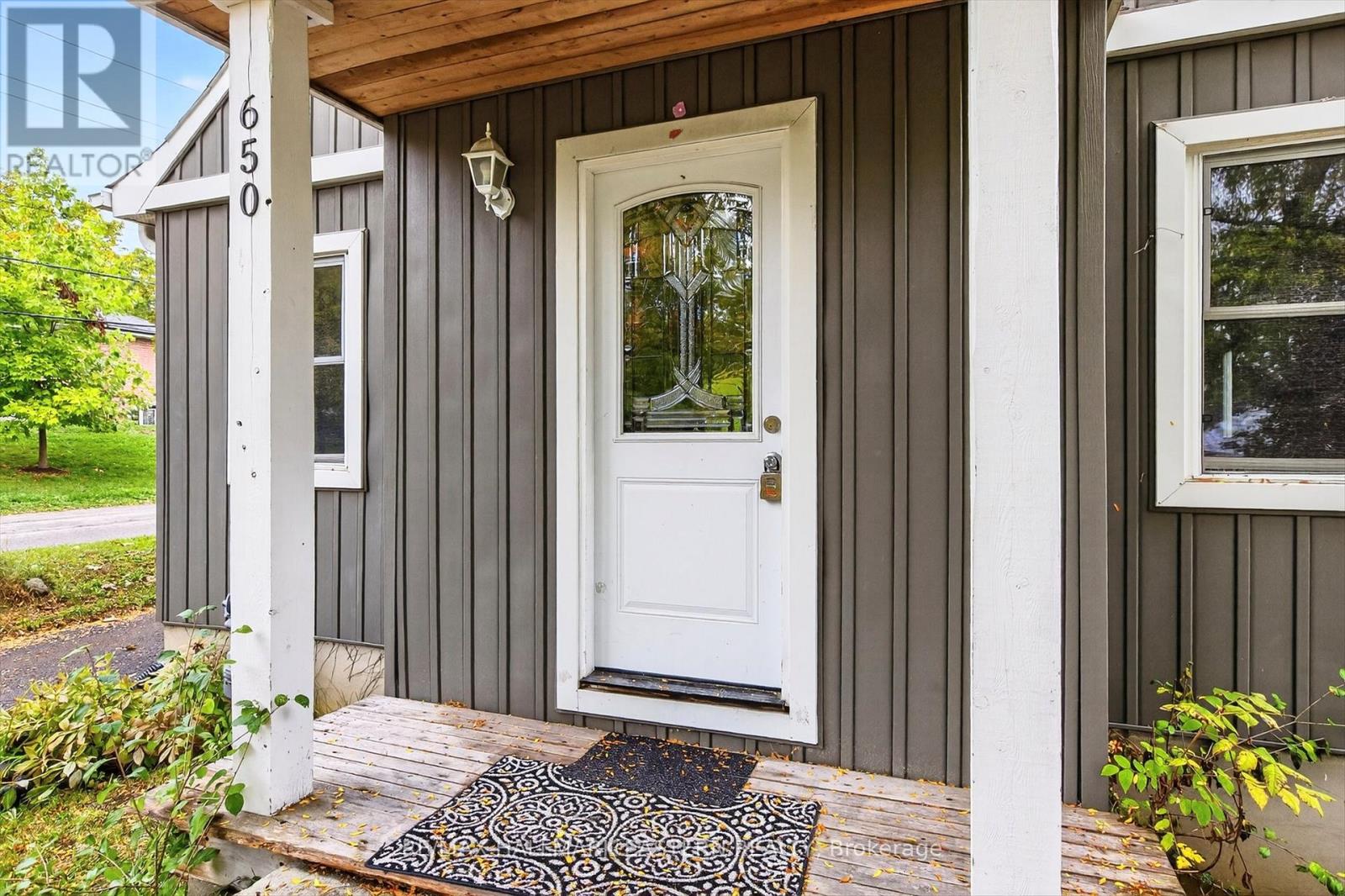 650 Bolivar Street, Peterborough (Town Ward 3), Ontario  K9J 4S2 - Photo 3 - X12423886