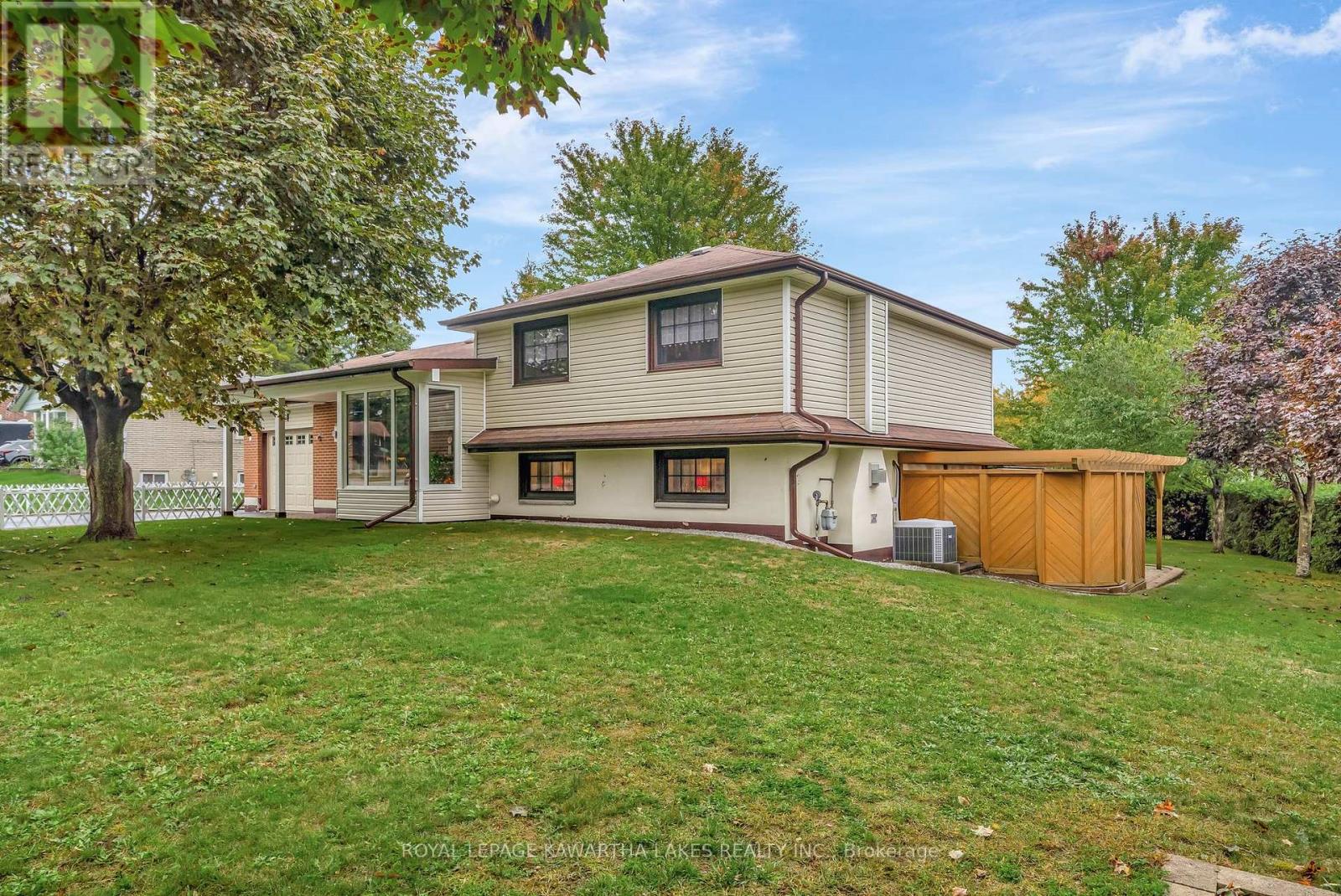 3 Pinewood Crescent, Kawartha Lakes (Pontypool), Ontario  L0A 1K0 - Photo 6 - X12424078