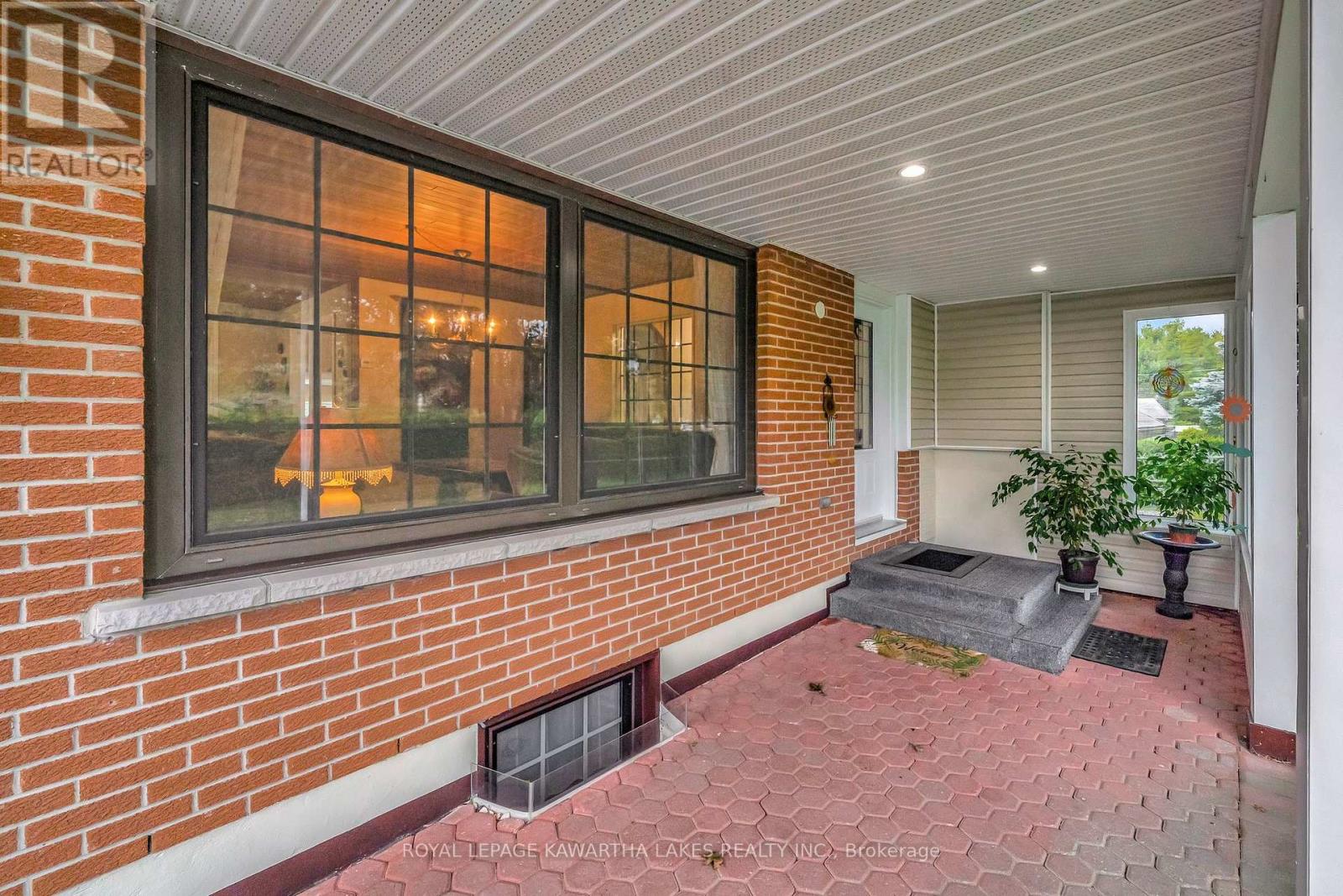 3 Pinewood Crescent, Kawartha Lakes (Pontypool), Ontario  L0A 1K0 - Photo 7 - X12424078