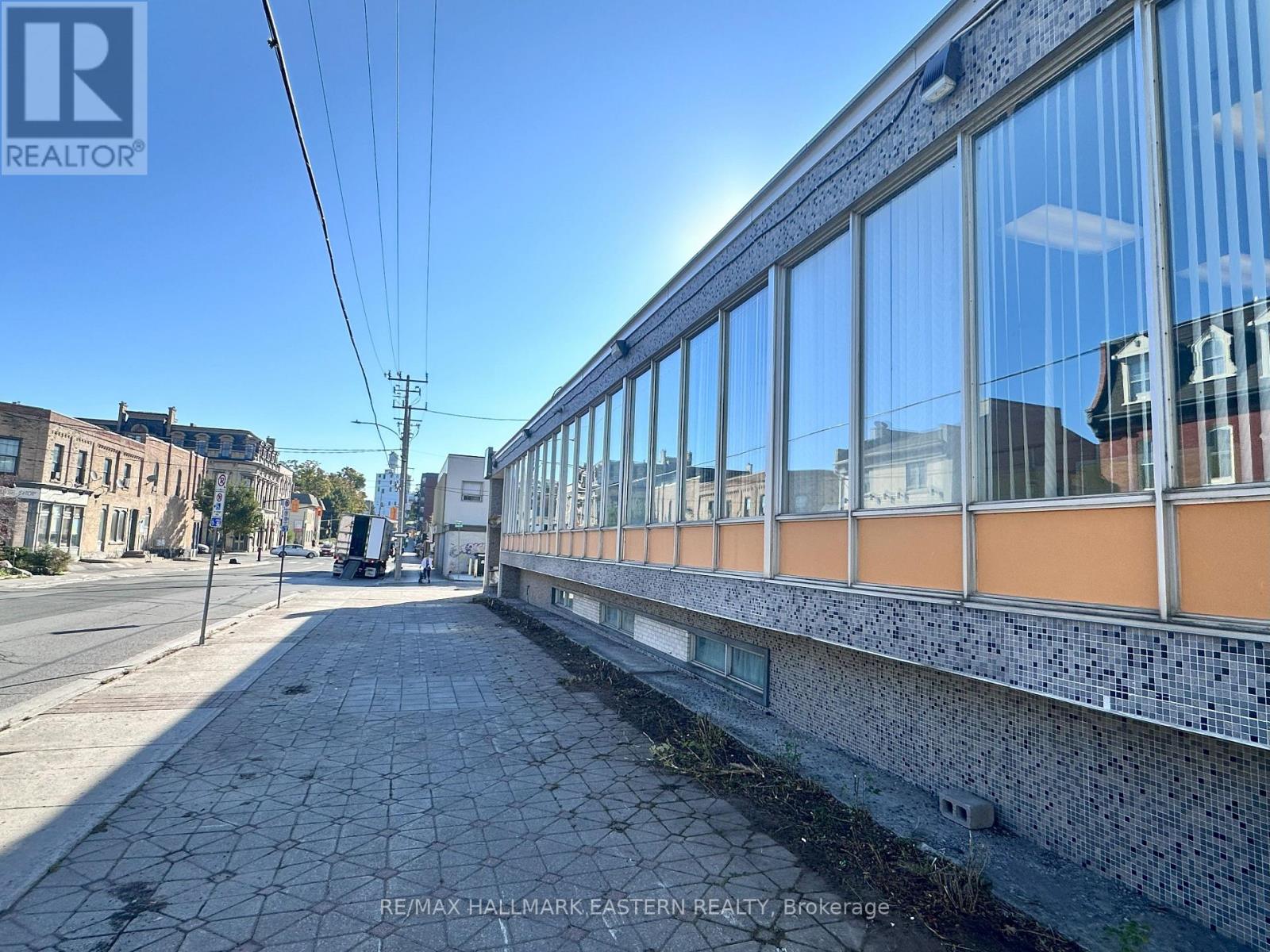 167 Brock Street, Peterborough (Town Ward 3), Ontario  K9H 2P6 - Photo 3 - X12424186