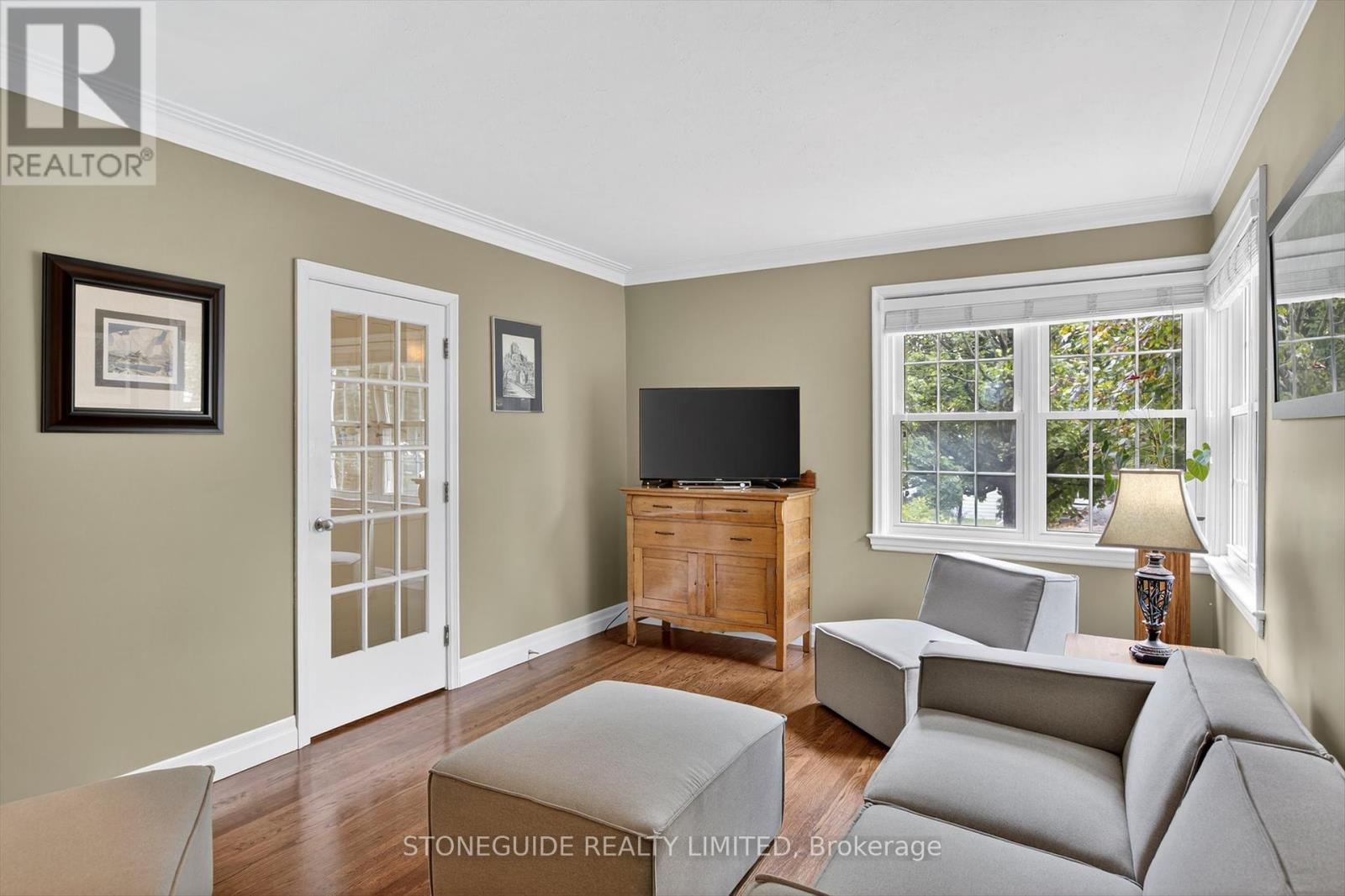 636 Homewood Avenue, Peterborough (Town Ward 3), Ontario  K9J 4V6 - Photo 4 - X12424360