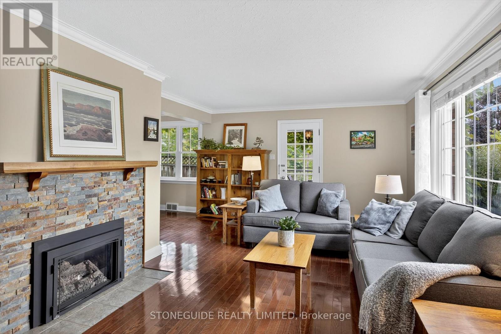 636 Homewood Avenue, Peterborough (Town Ward 3), Ontario  K9J 4V6 - Photo 6 - X12424360