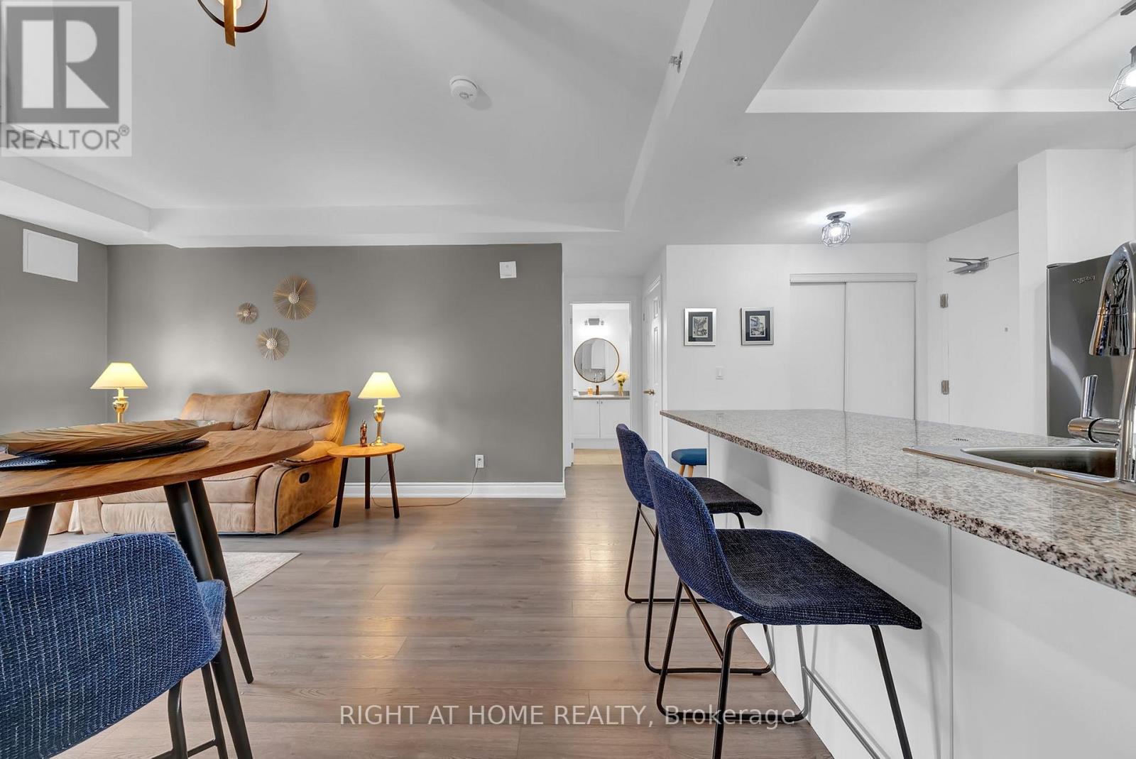 412 - 21 Brookhouse Drive, Clarington (Newcastle), Ontario  L1B 0V4 - Photo 18 - E12424517