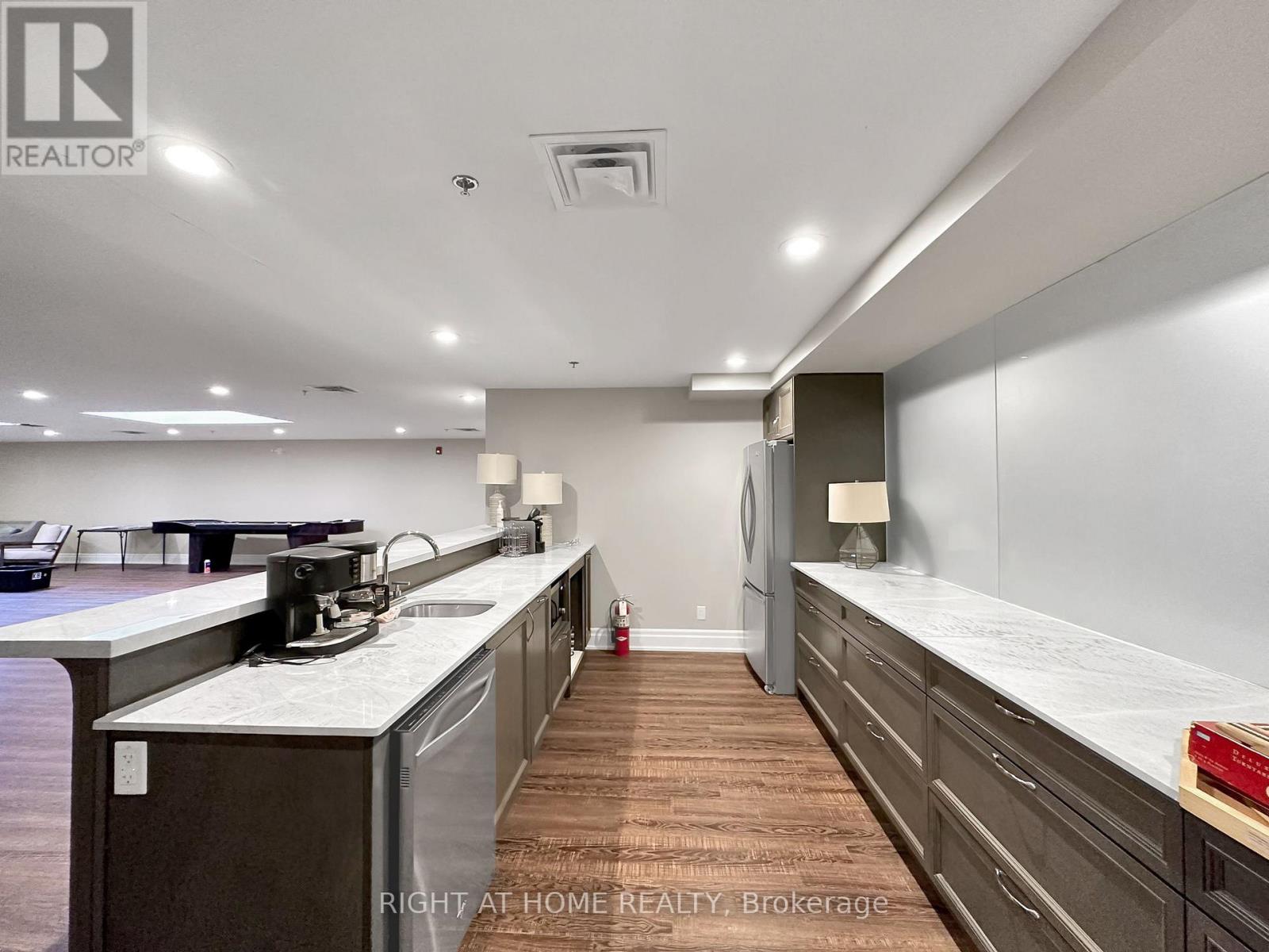 412 - 21 Brookhouse Drive, Clarington (Newcastle), Ontario  L1B 0V4 - Photo 38 - E12424517