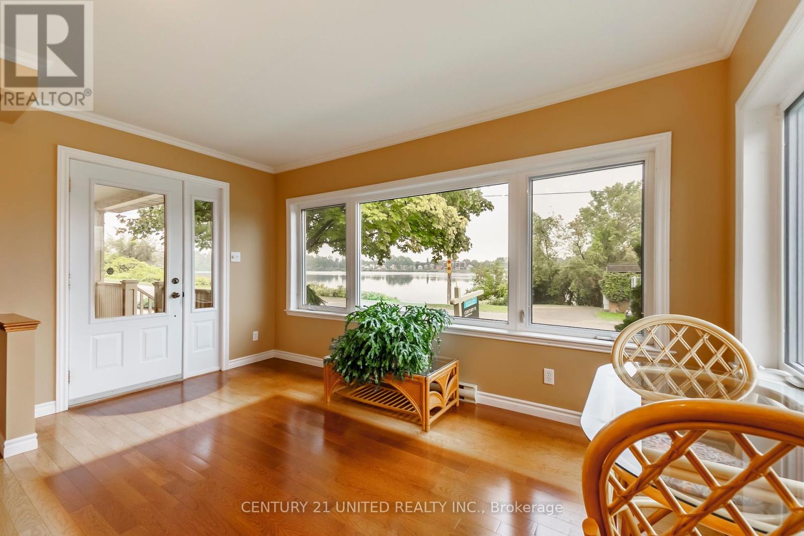 57 Edgewater Boulevard, Peterborough (Ashburnham Ward 4), Ontario  K9H 1A4 - Photo 10 - X12424575