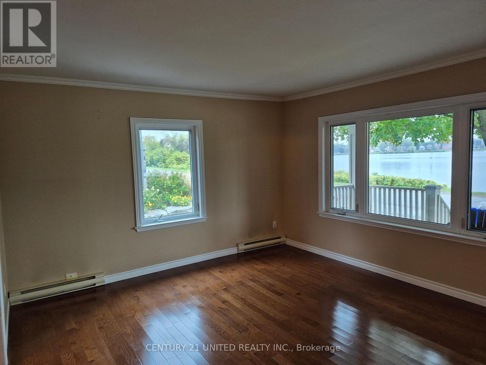 57 Edgewater Boulevard, Peterborough (Ashburnham Ward 4), Ontario  K9H 1A4 - Photo 11 - X12424575