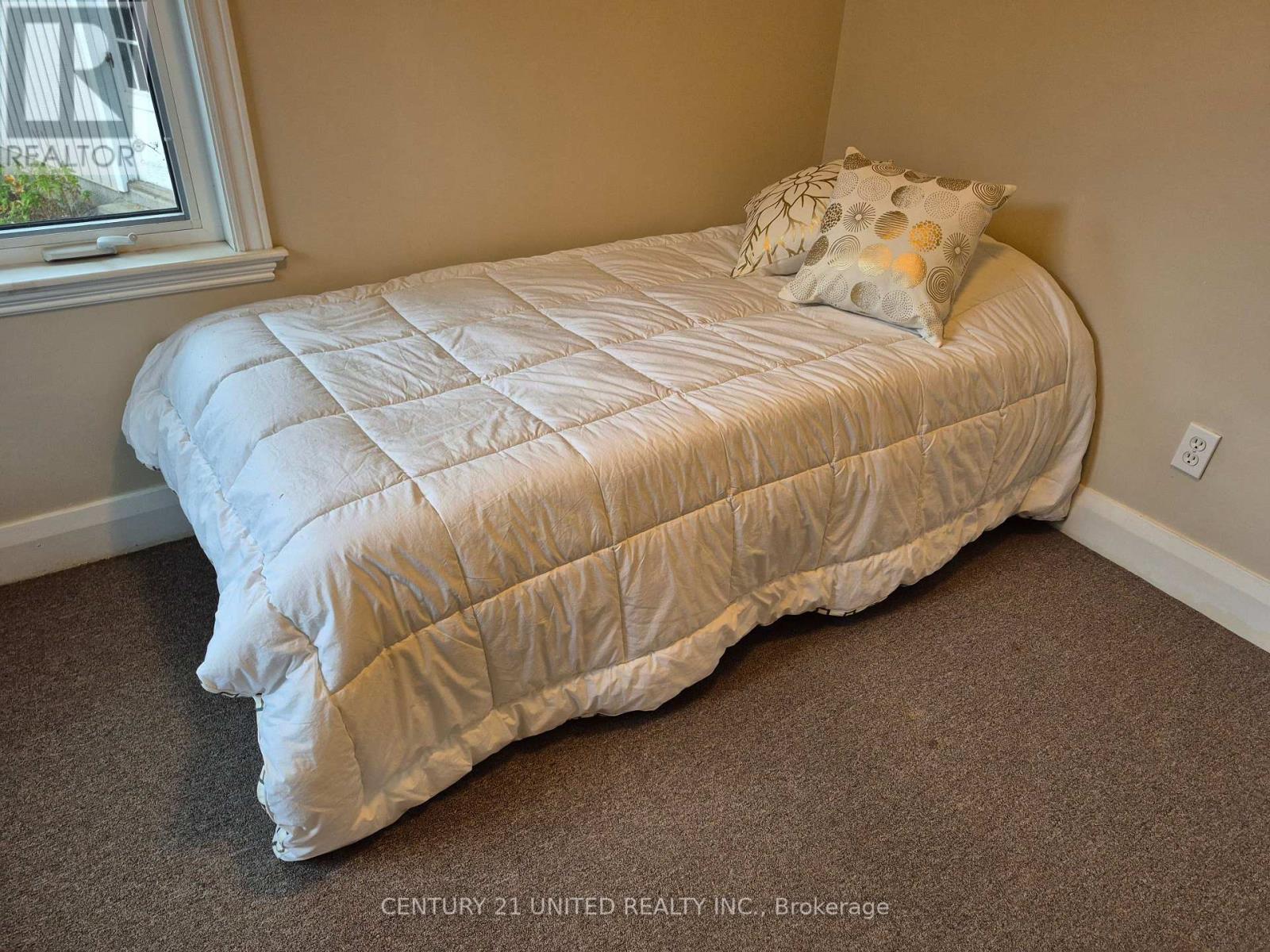 57 Edgewater Boulevard, Peterborough (Ashburnham Ward 4), Ontario  K9H 1A4 - Photo 21 - X12424575