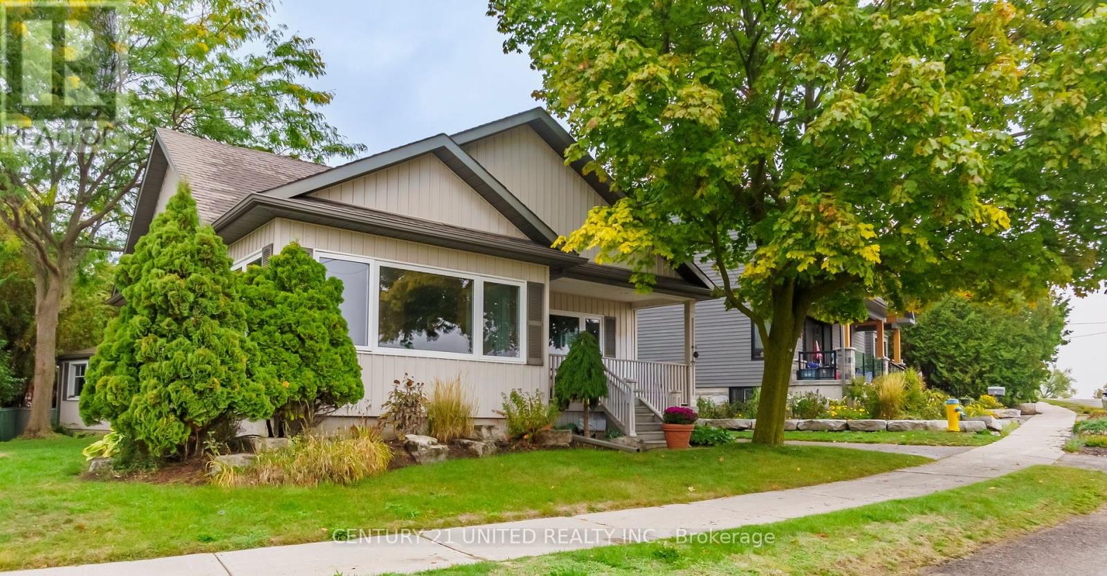 57 Edgewater Boulevard, Peterborough (Ashburnham Ward 4), Ontario  K9H 1A4 - Photo 4 - X12424575