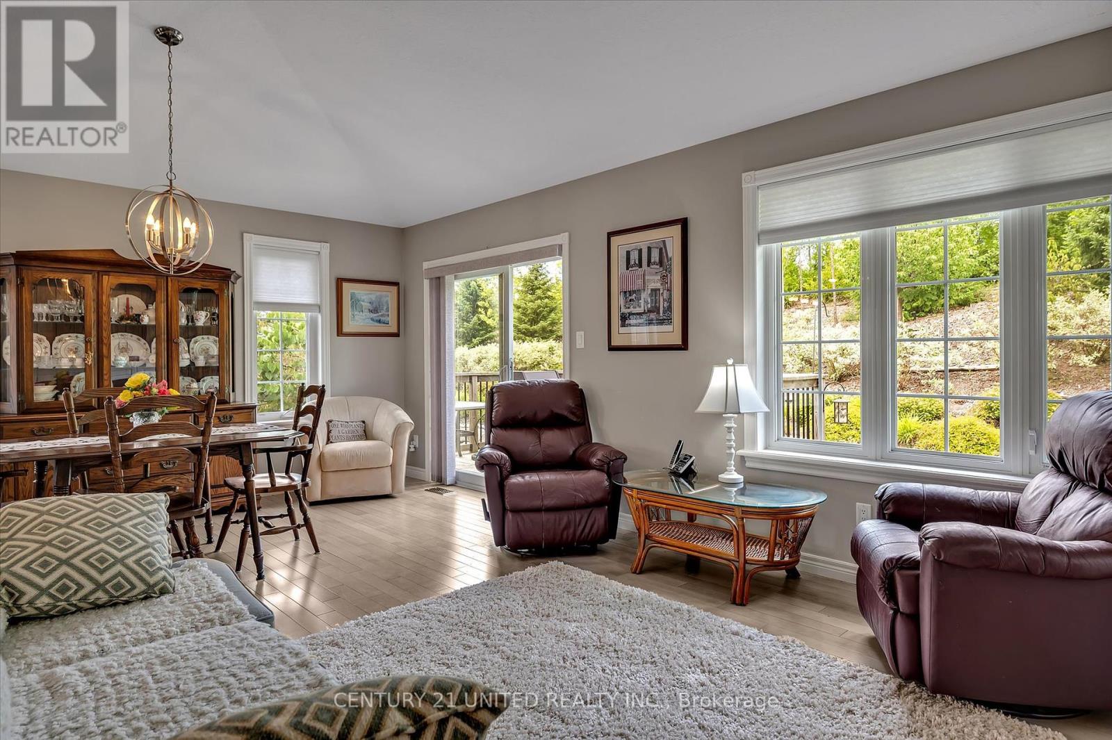 194 - 301 Carnegie Avenue, Peterborough (Northcrest Ward 5), Ontario  K9L 0G1 - Photo 14 - X12424601